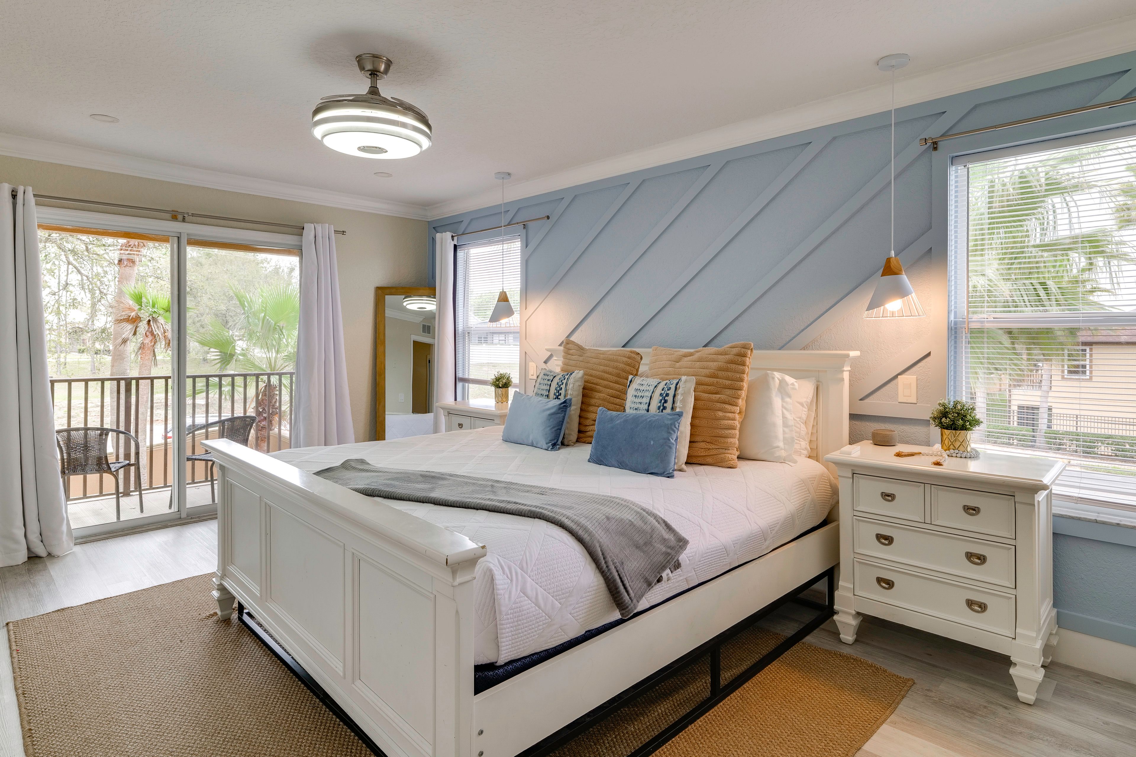 Bedroom 2 | 2nd Floor | Queen Bed