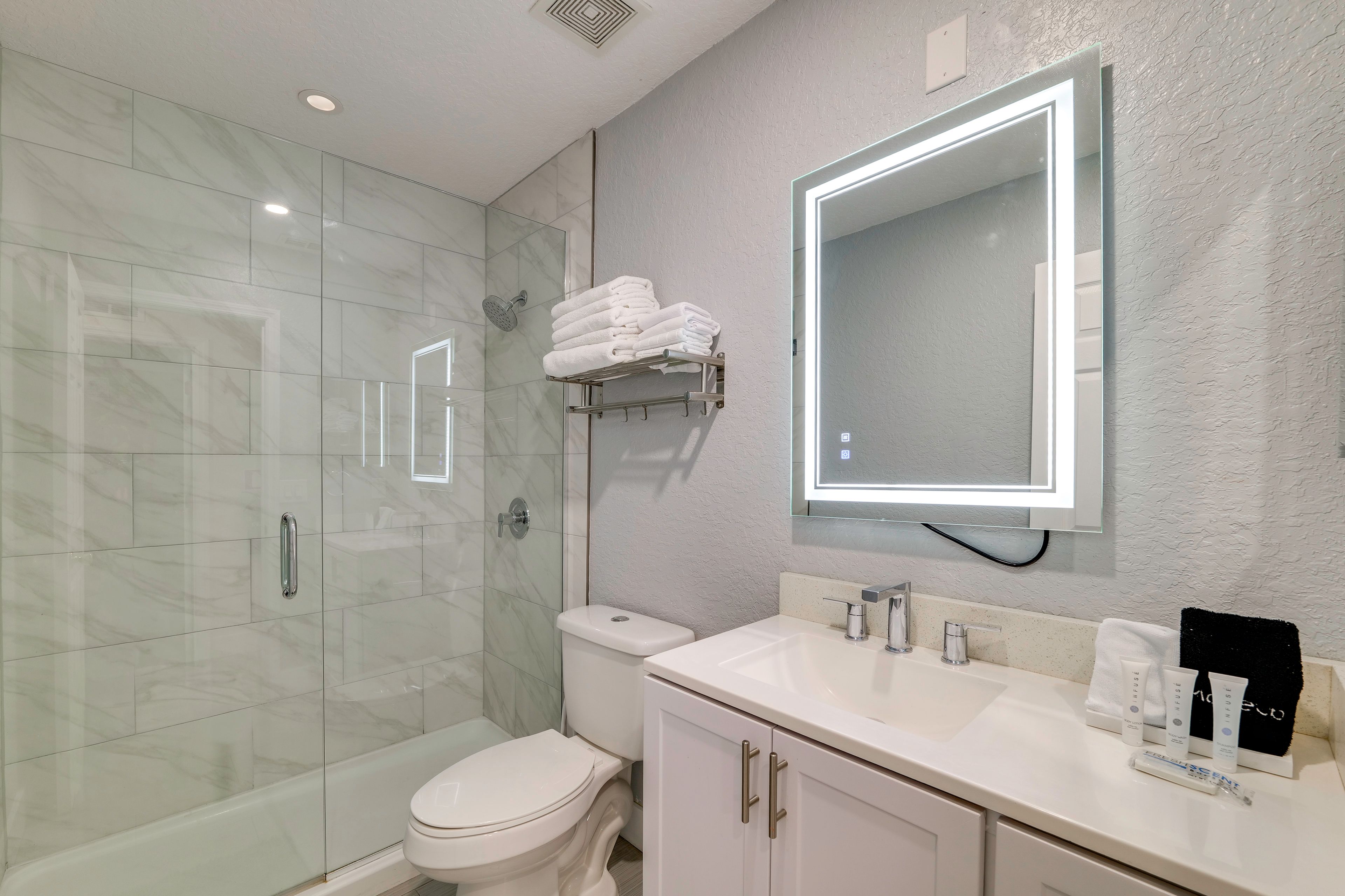 Full Bathroom | 2nd Floor