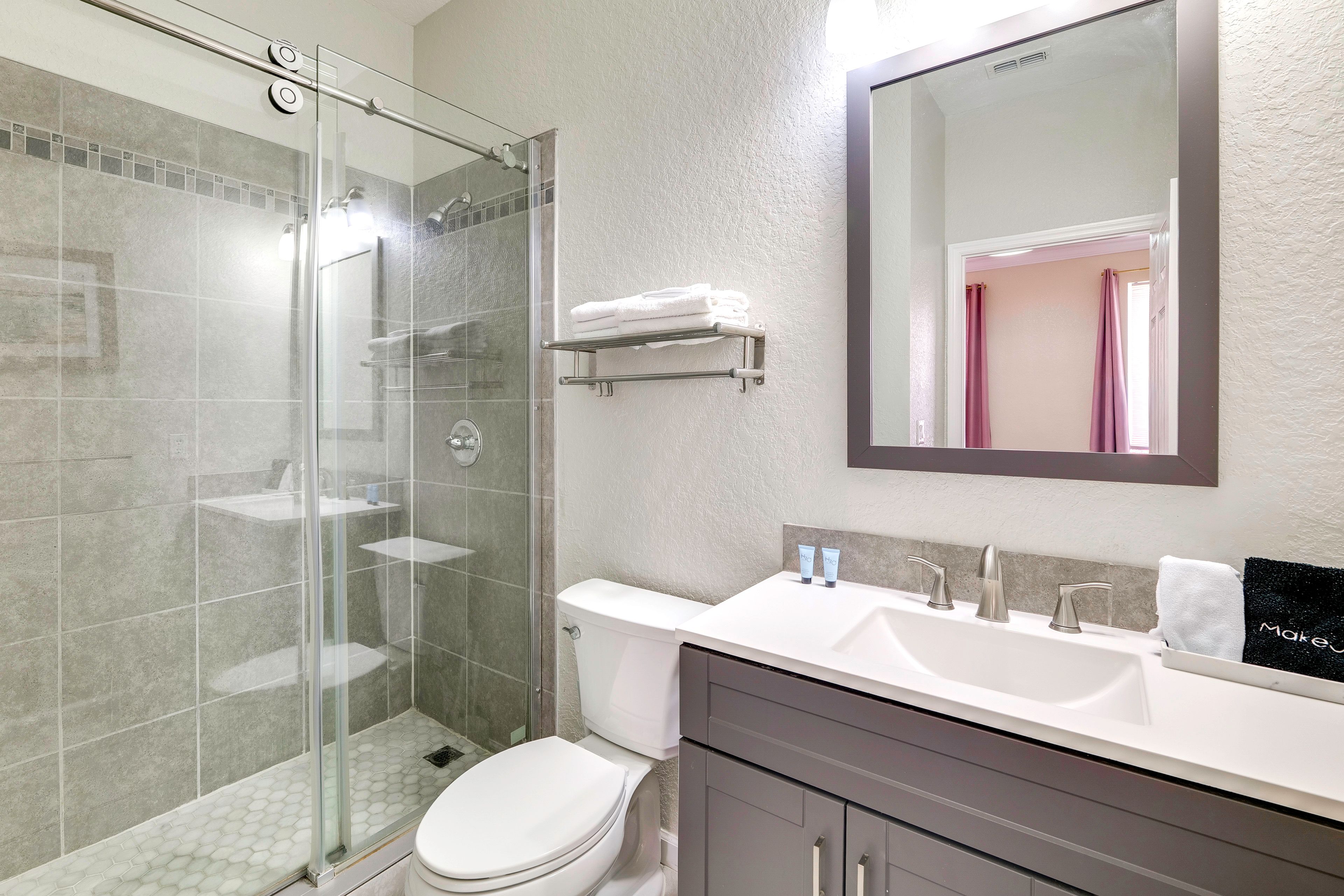 Full Bathroom | 1st Floor