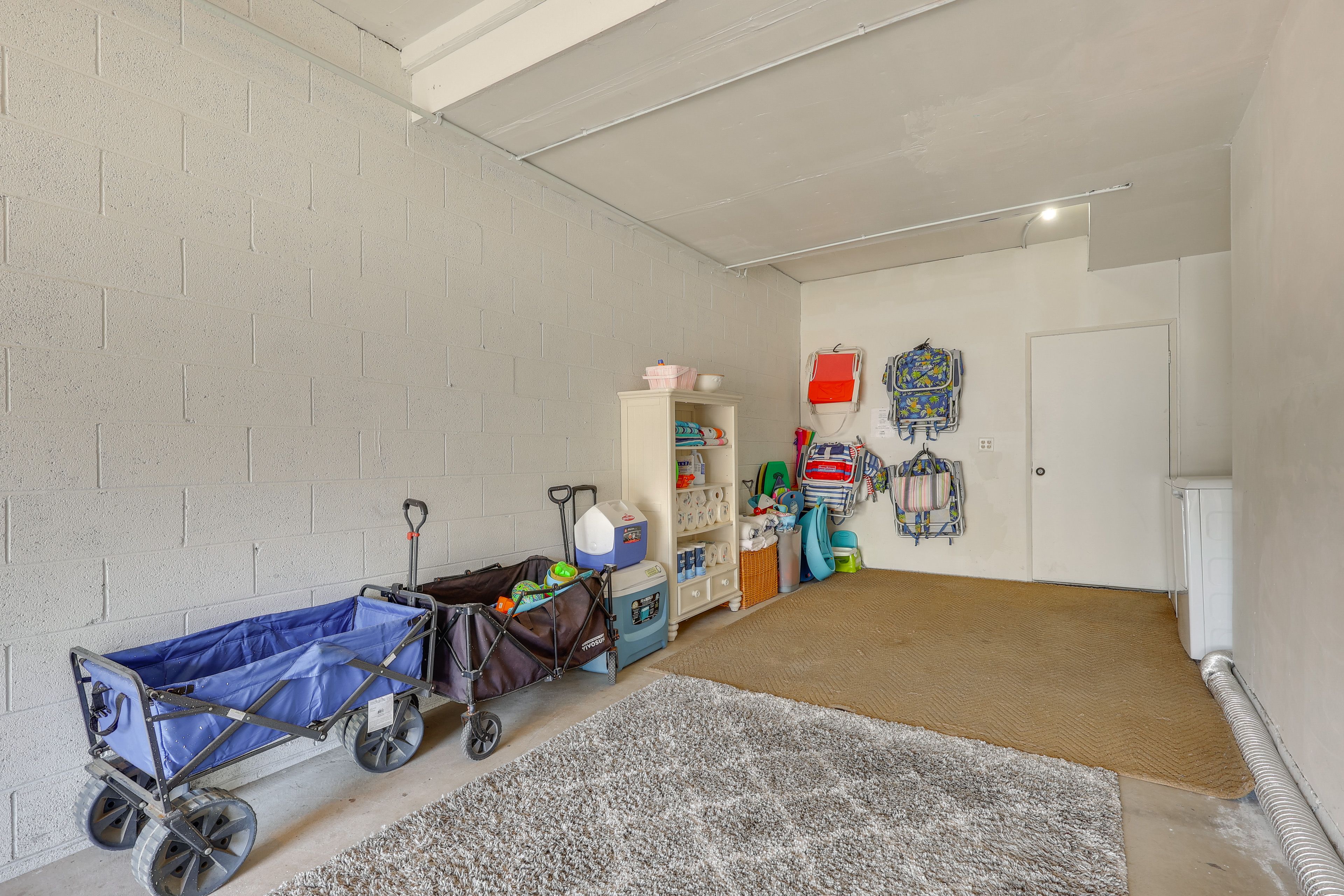 Garage | In-Unit Laundry