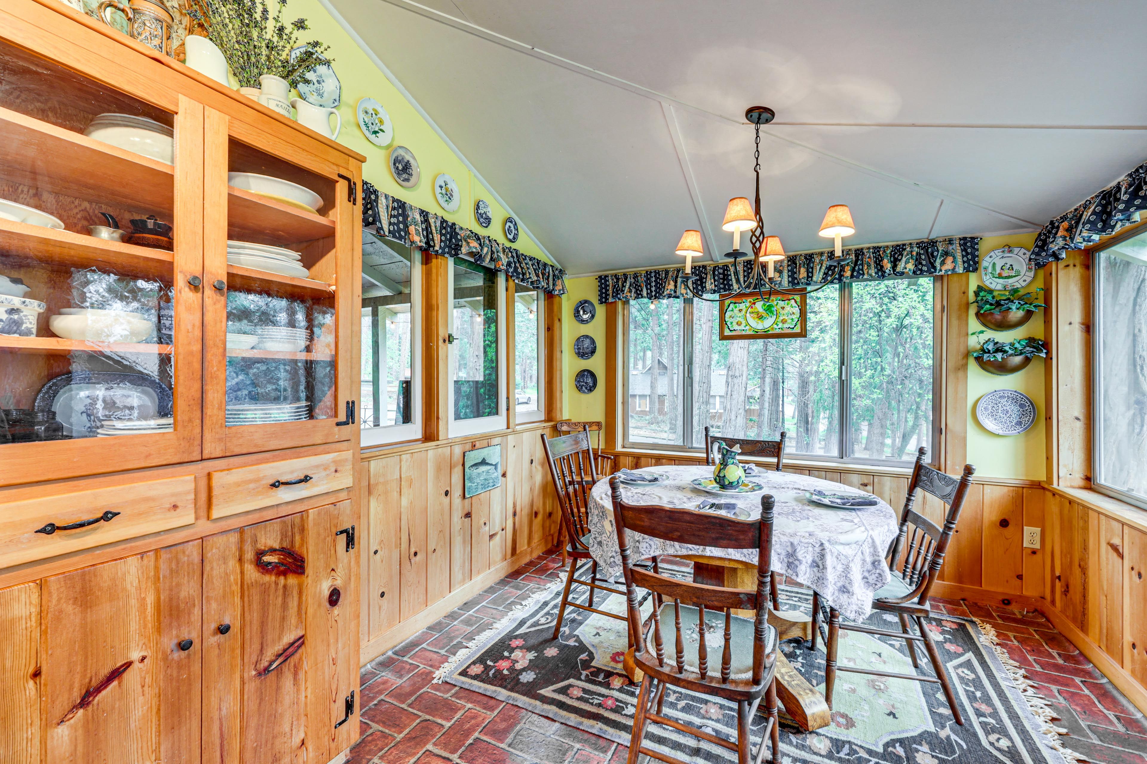 Dining Area | 1st Floor