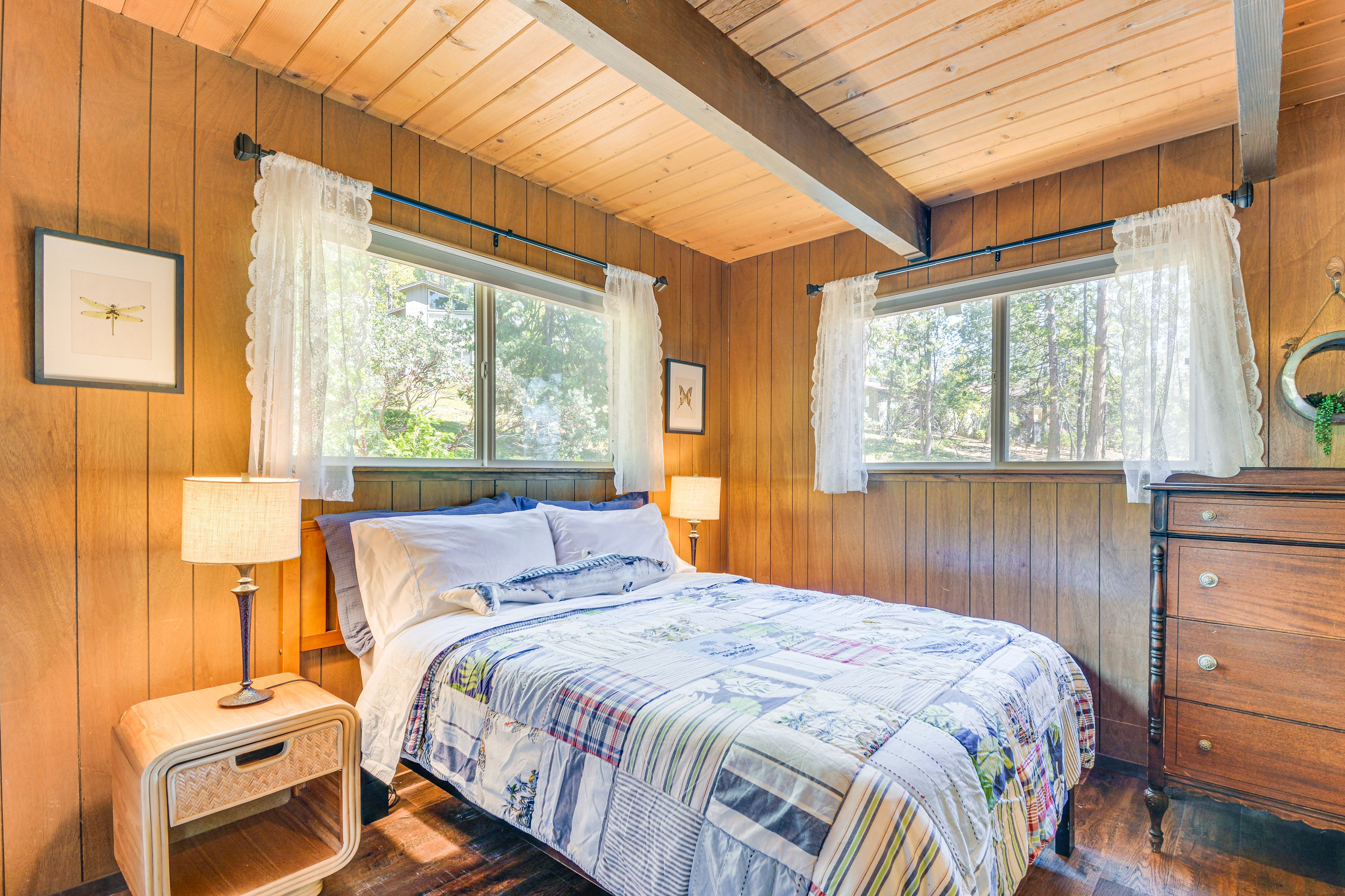 Bedroom 1 | Full Bed | Level 1