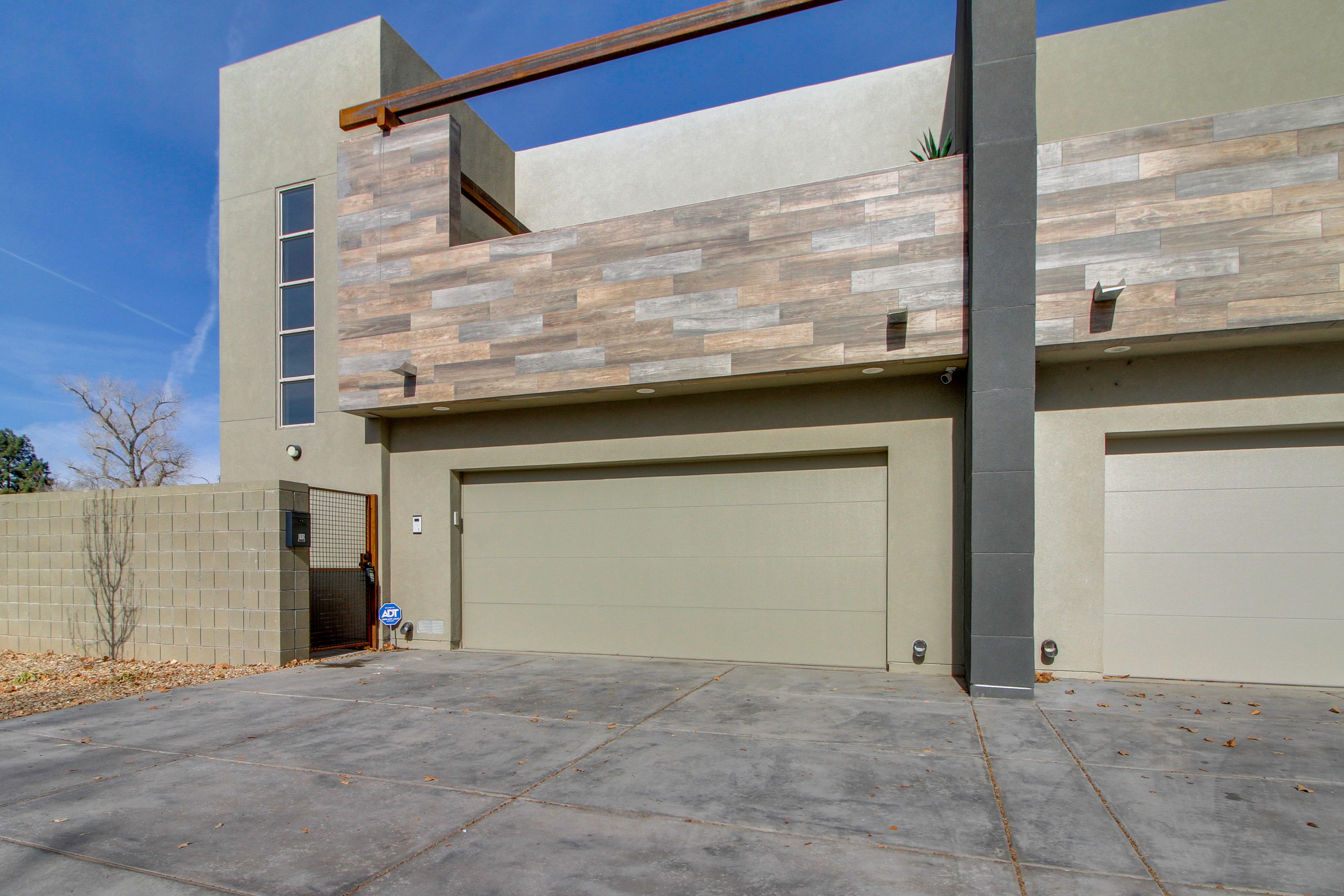 Parking | Garage (1 Vehicle) | Driveway (1 Vehicle) | Street Parking