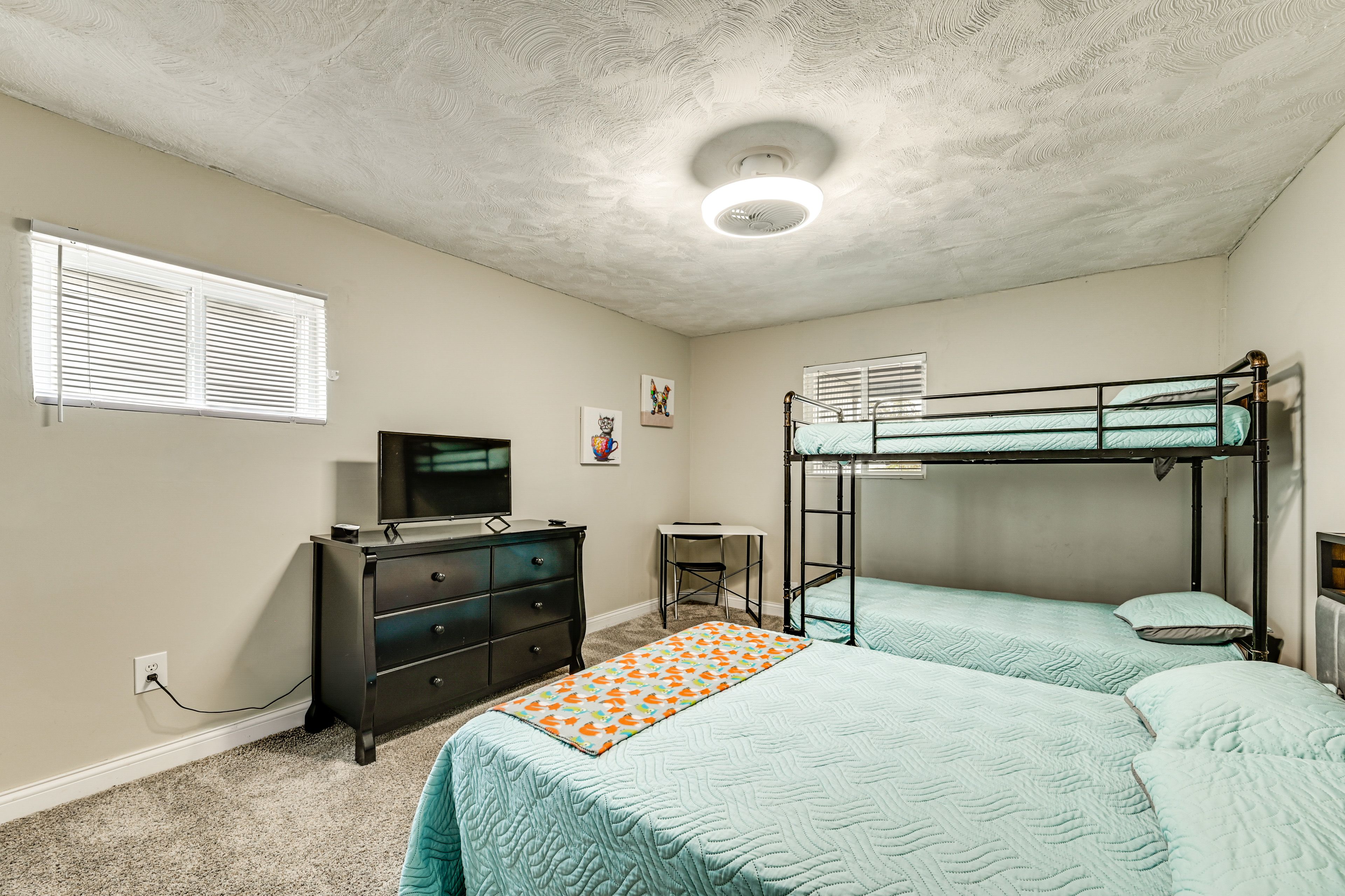 Bedroom 3 | Twin Bunk Bed | Full Bed