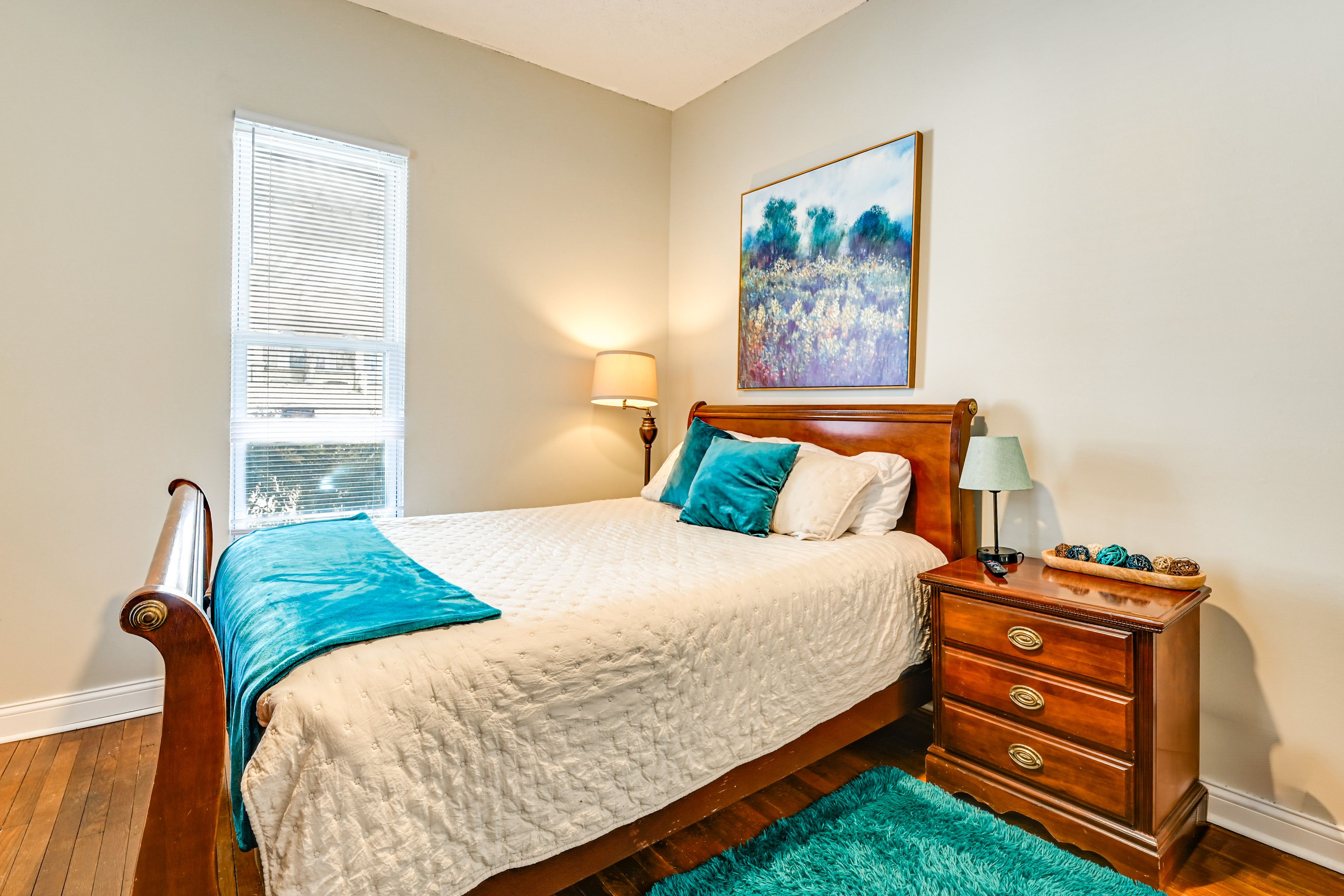 Bedroom 2 | Queen Bed