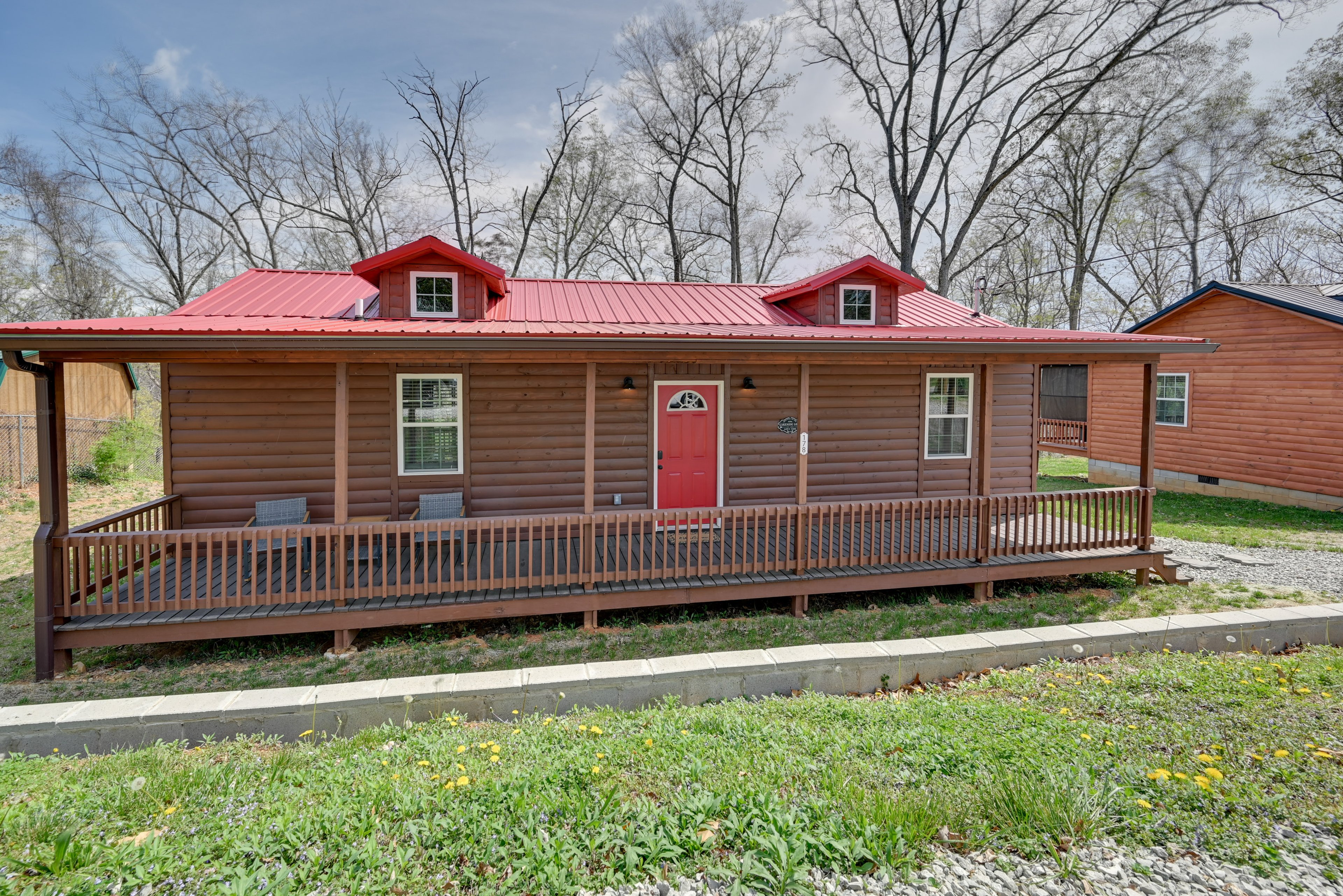 Exterior | Single-Story Cabin