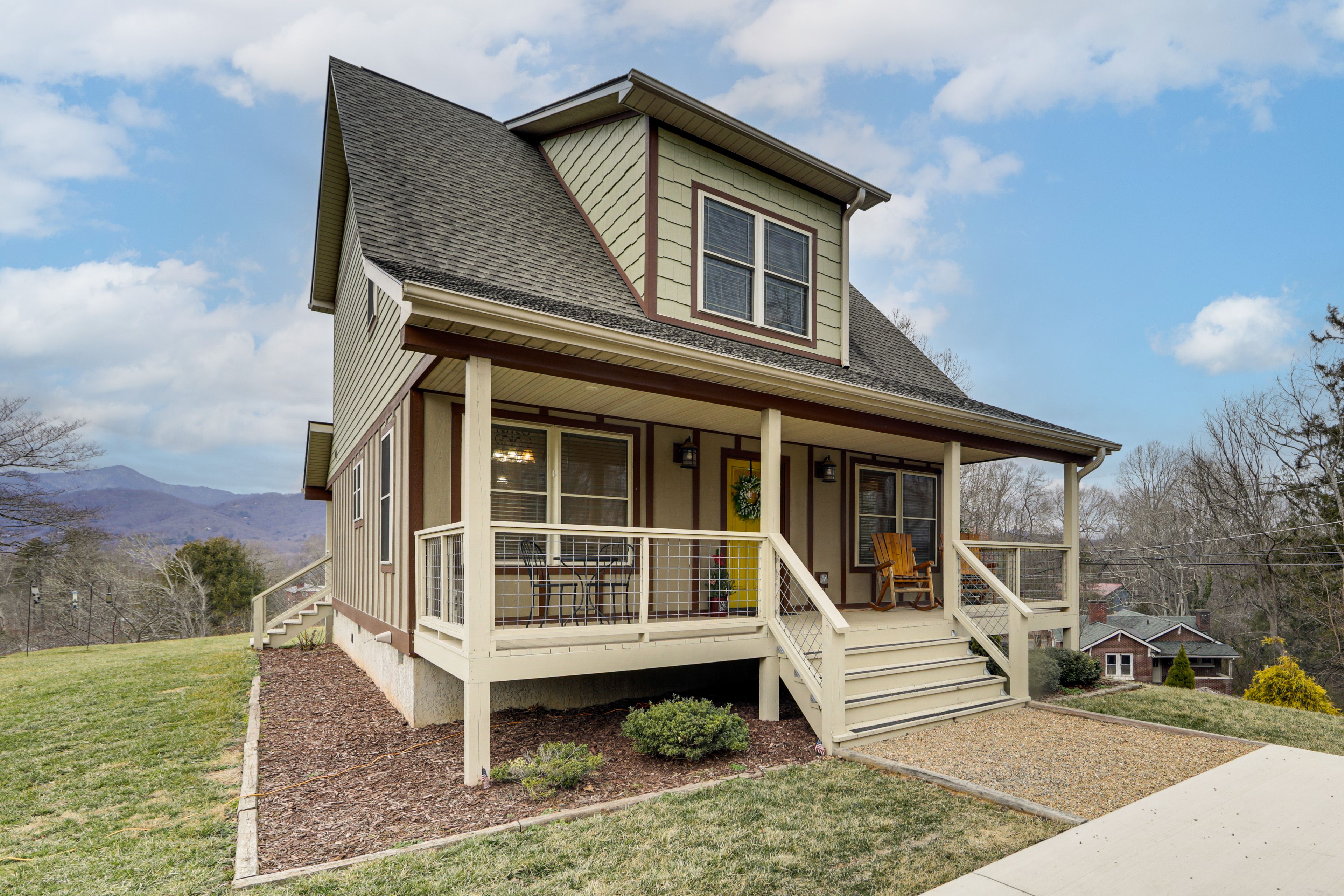 Front Exterior | Covered Porch | Outdoor Dining