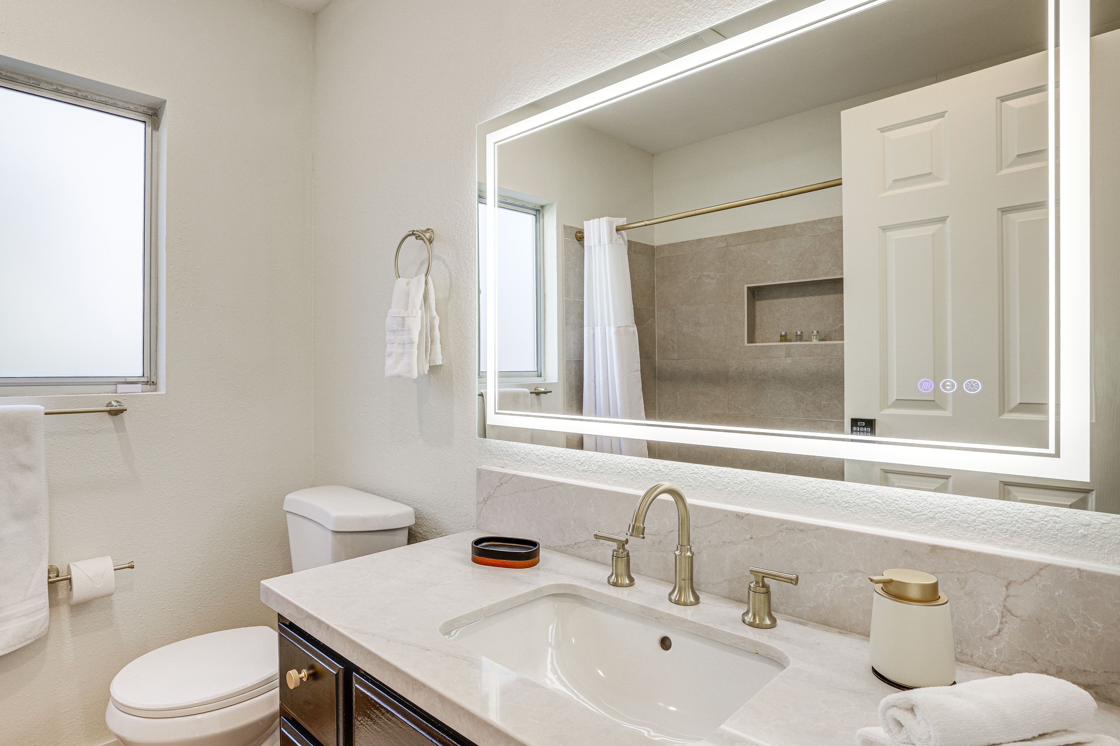 Bathroom | 1st Floor