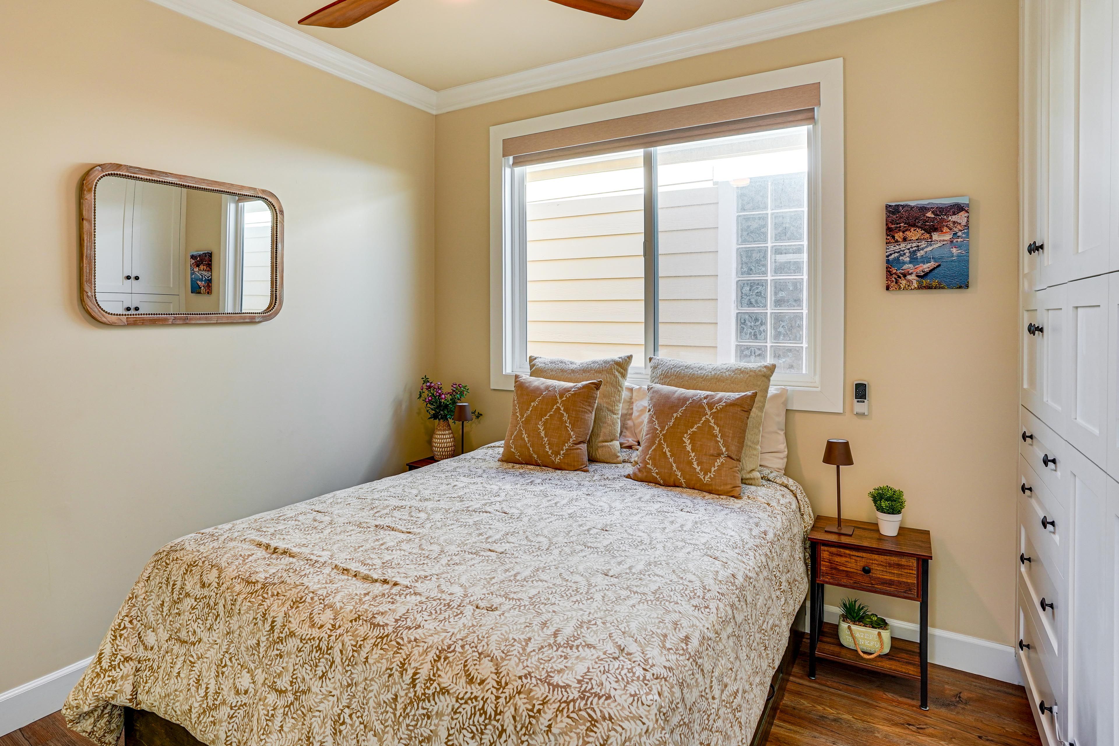 Bedroom 2 | Queen Bed