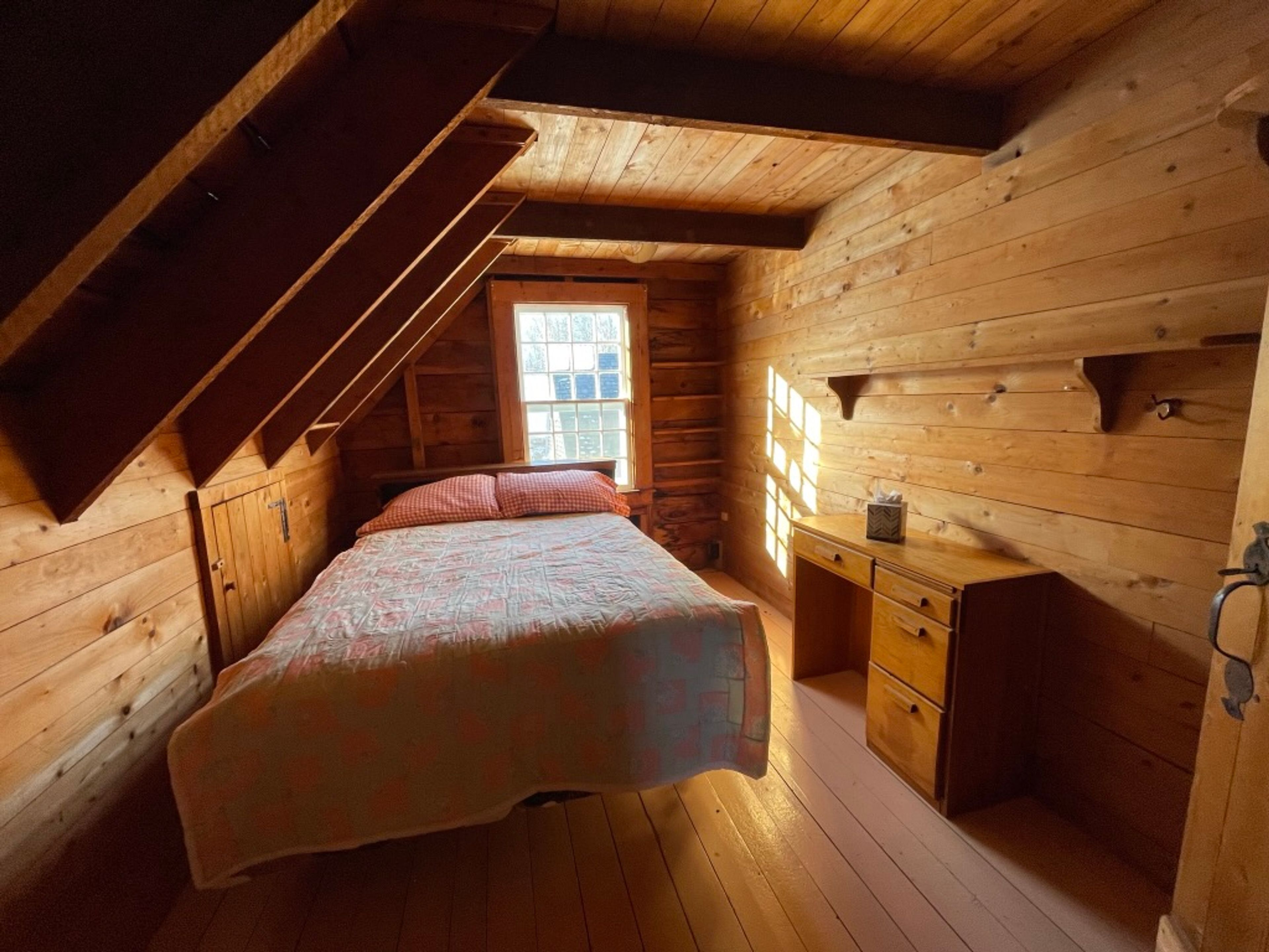 Bedroom 2 | Full Bed | 2nd Floor