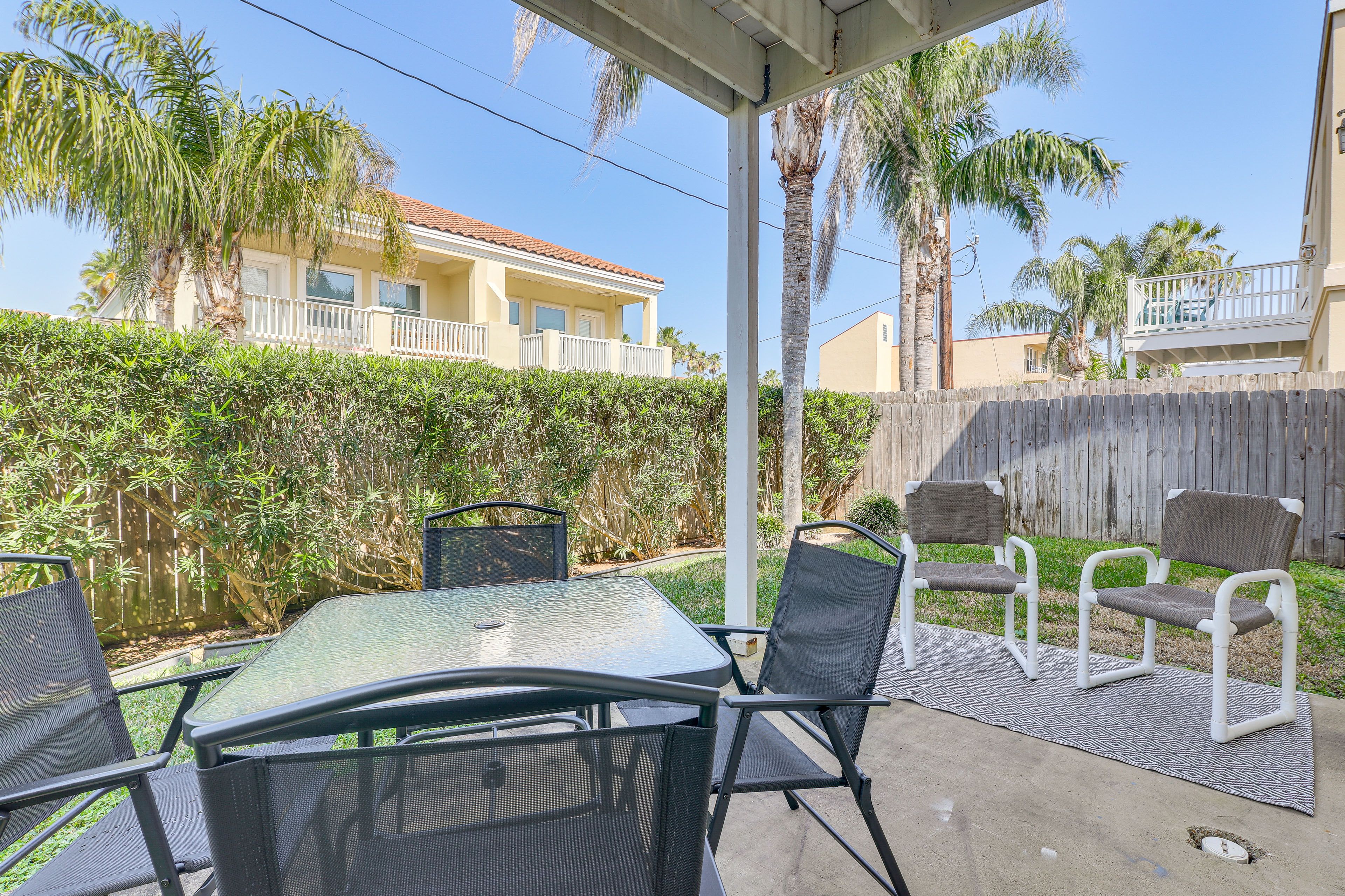 South Padre Island Vacation Rental | 2BR | 2BA | 890 Sq Ft