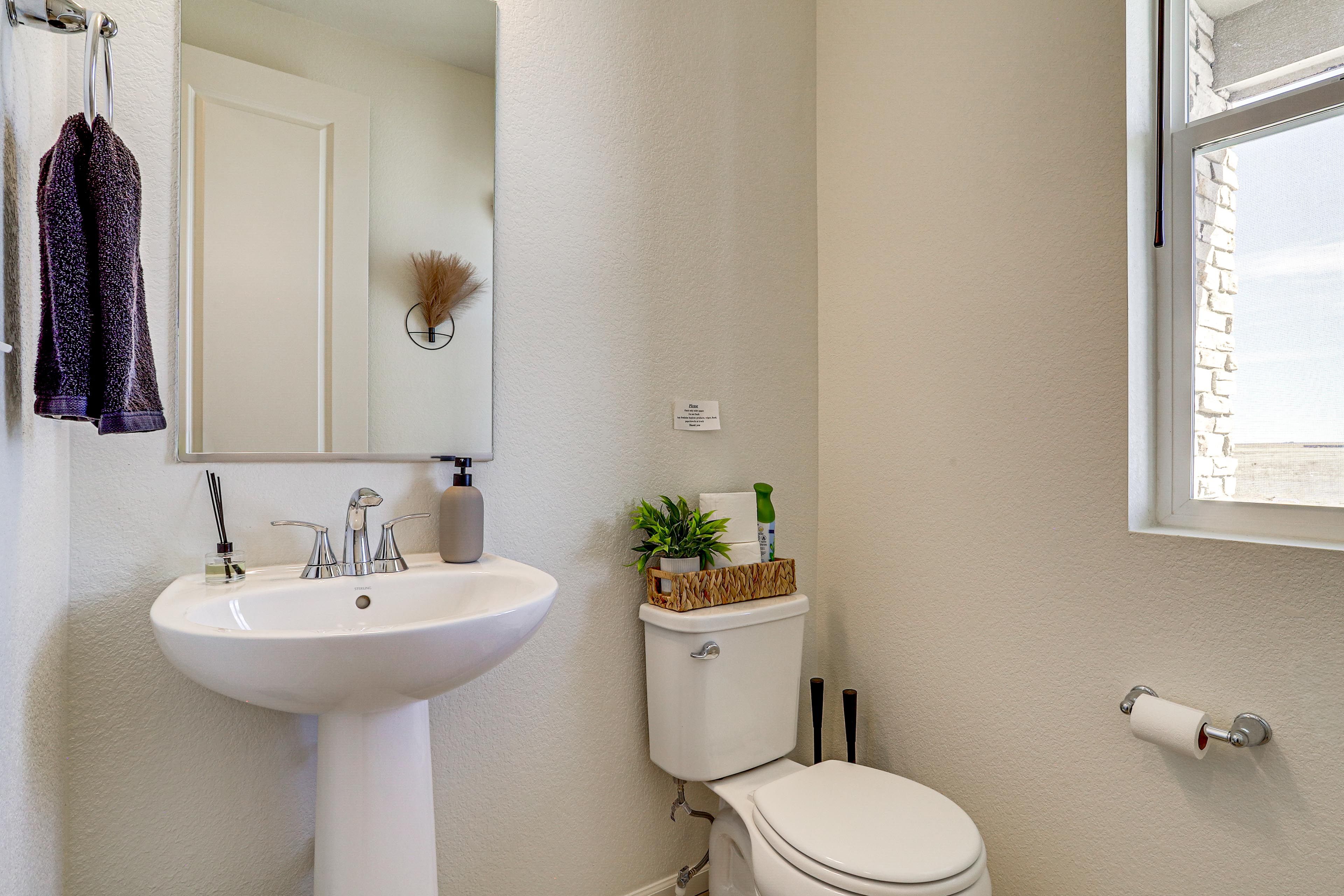 Half Bathroom | 1st Floor