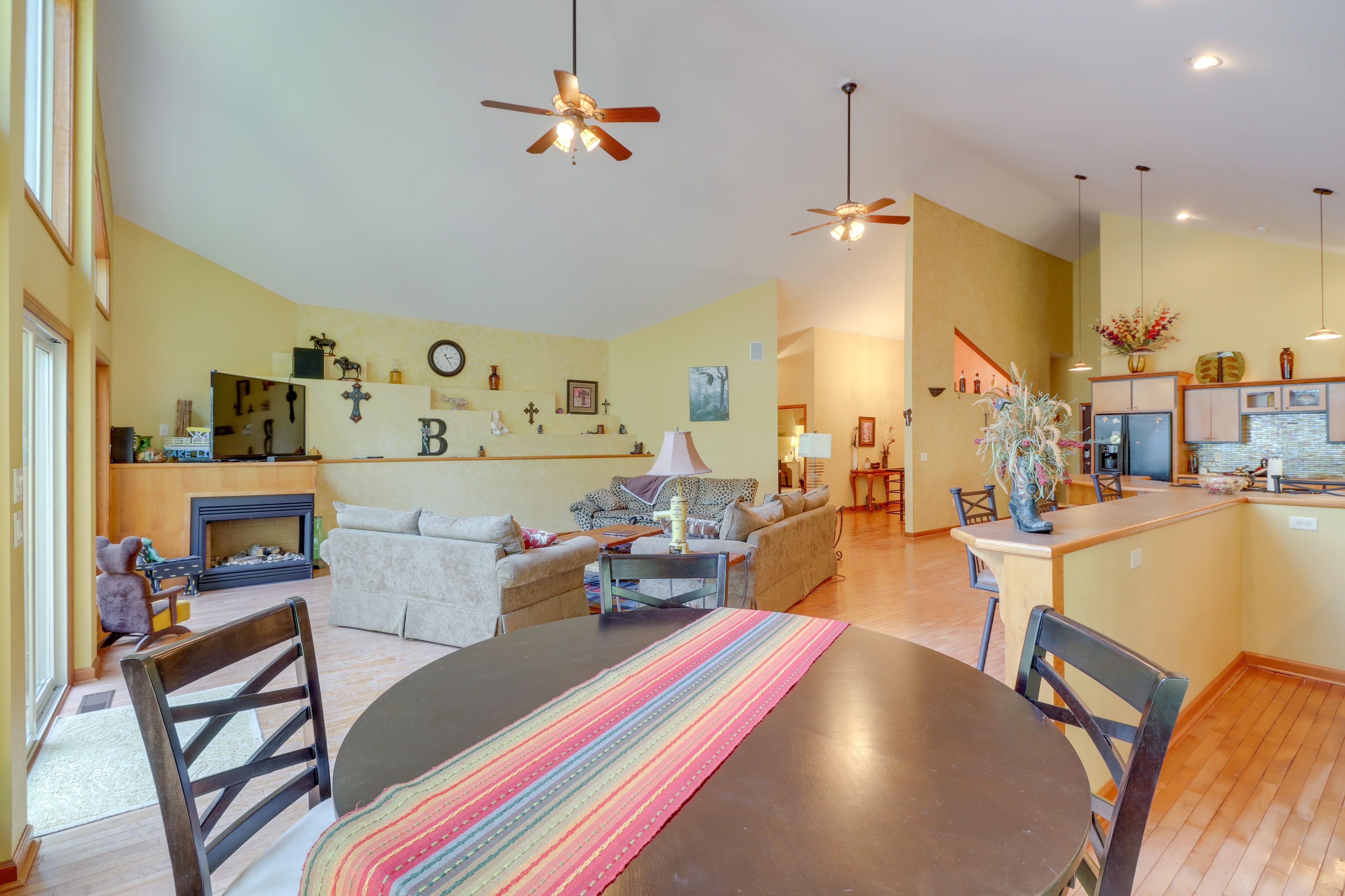 Dining Area | 1st Floor