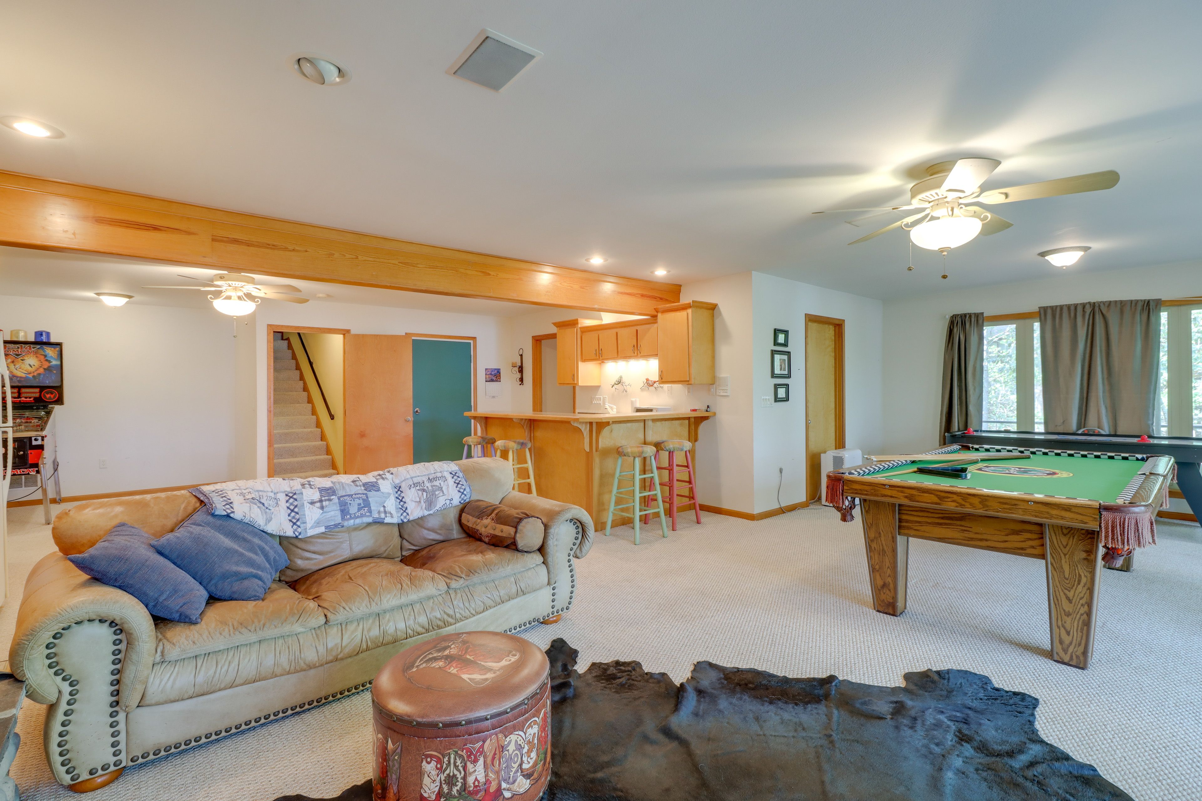 Living Area | Wet Bar | Air Hockey | Basement