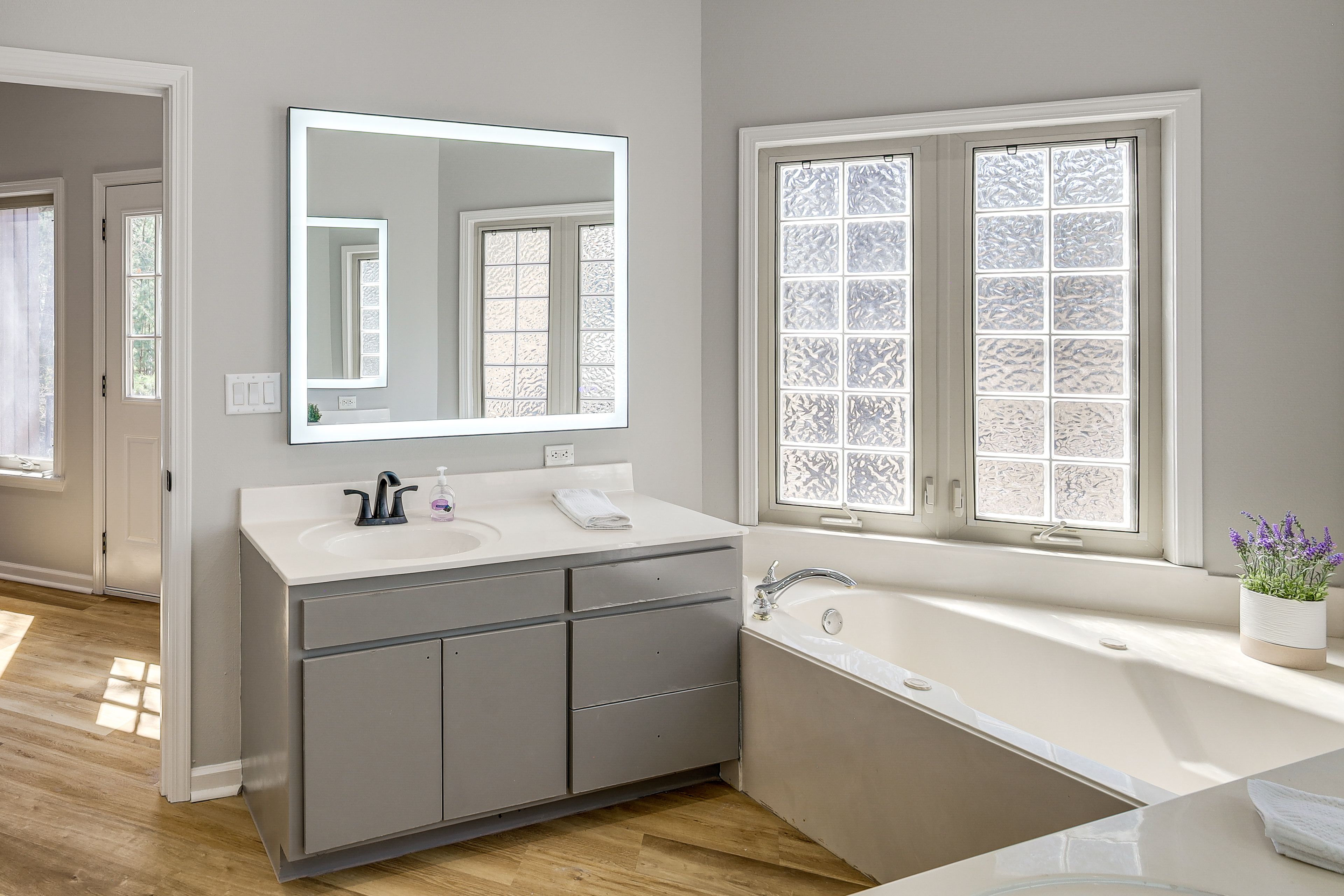 Bathroom | 1st Floor