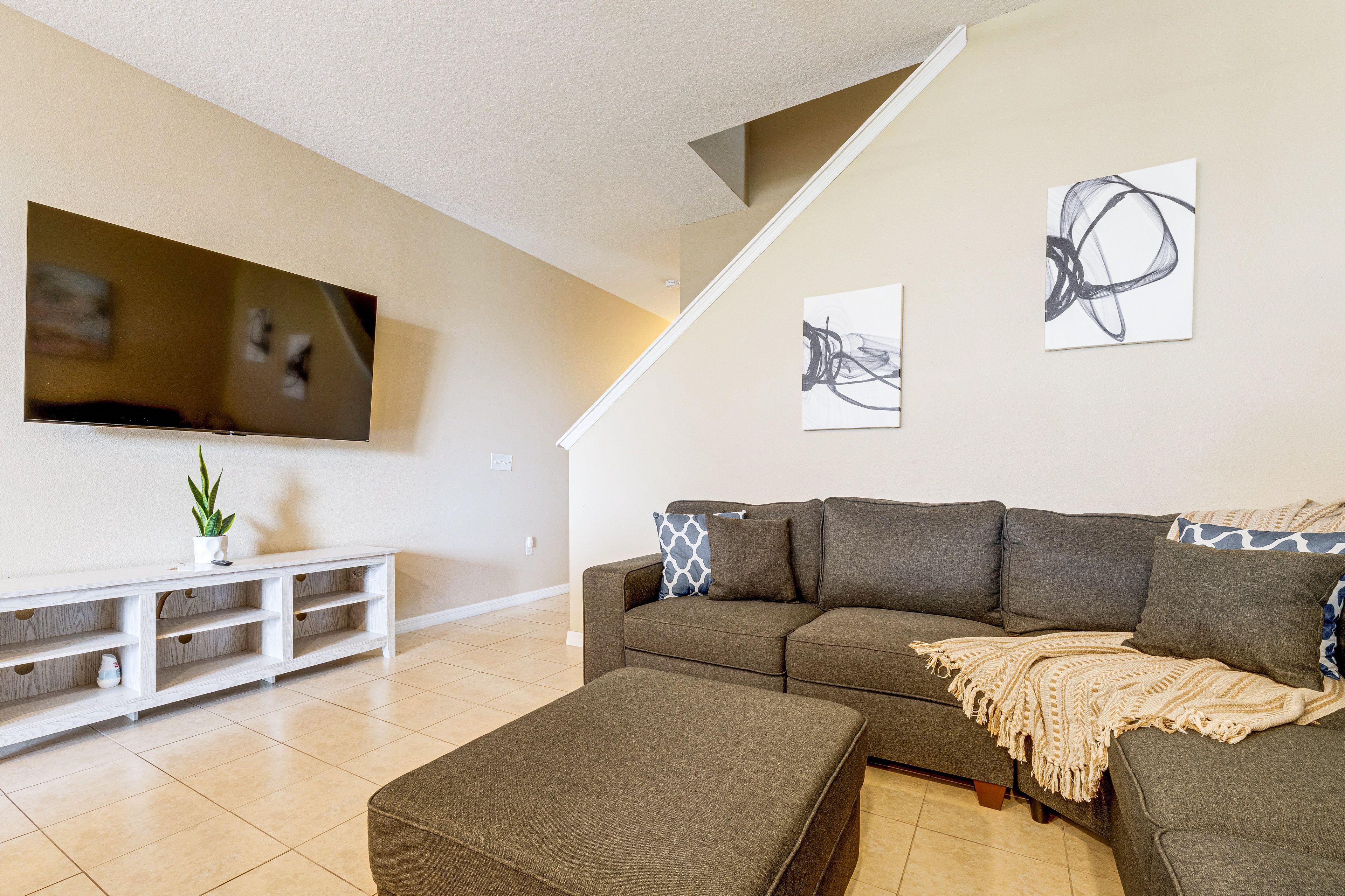 Living Room | Smart TV