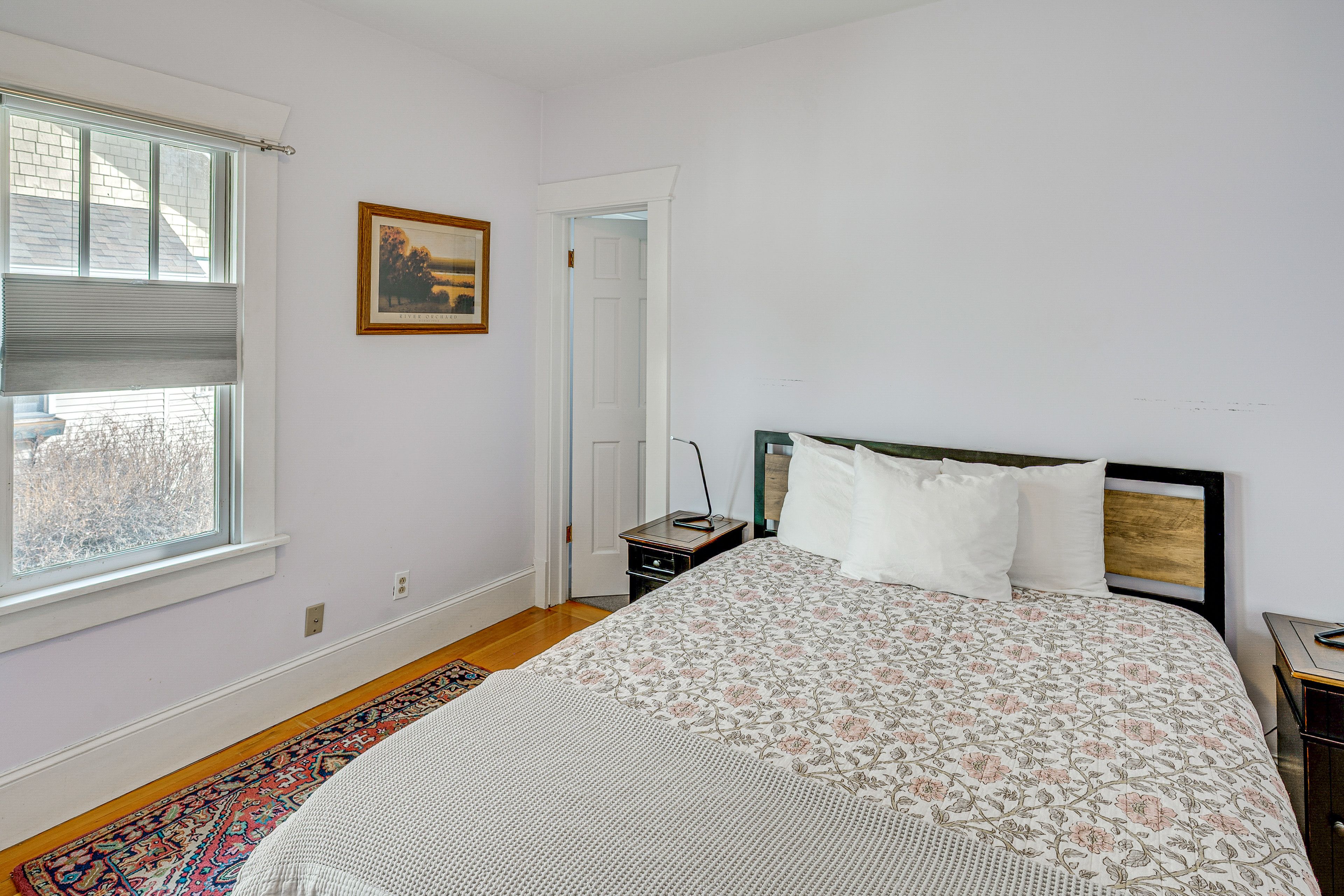 Bedroom 1 | Queen Bed