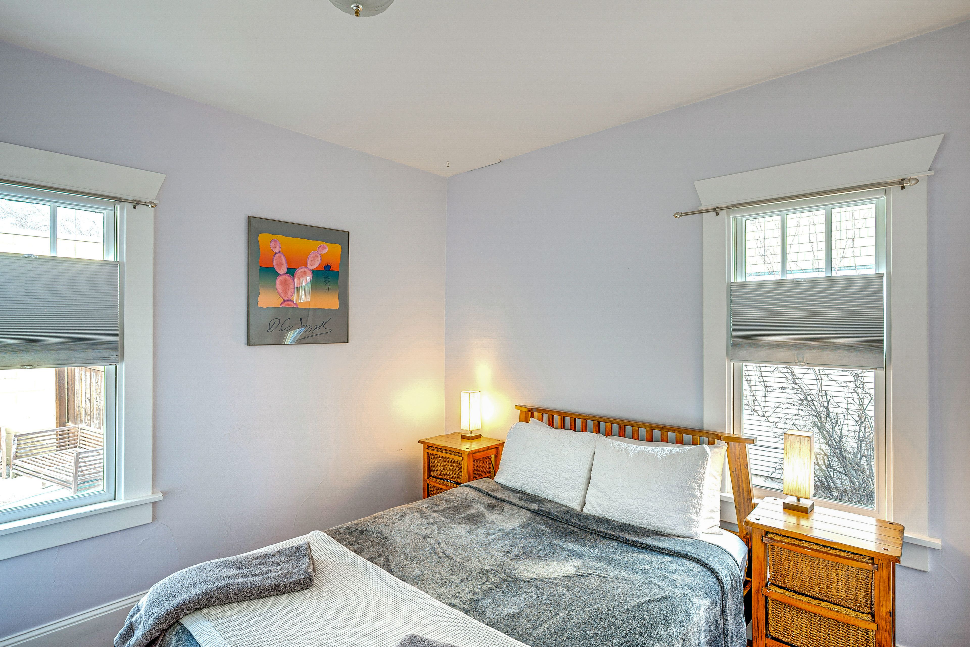 Bedroom 2 | Queen Bed