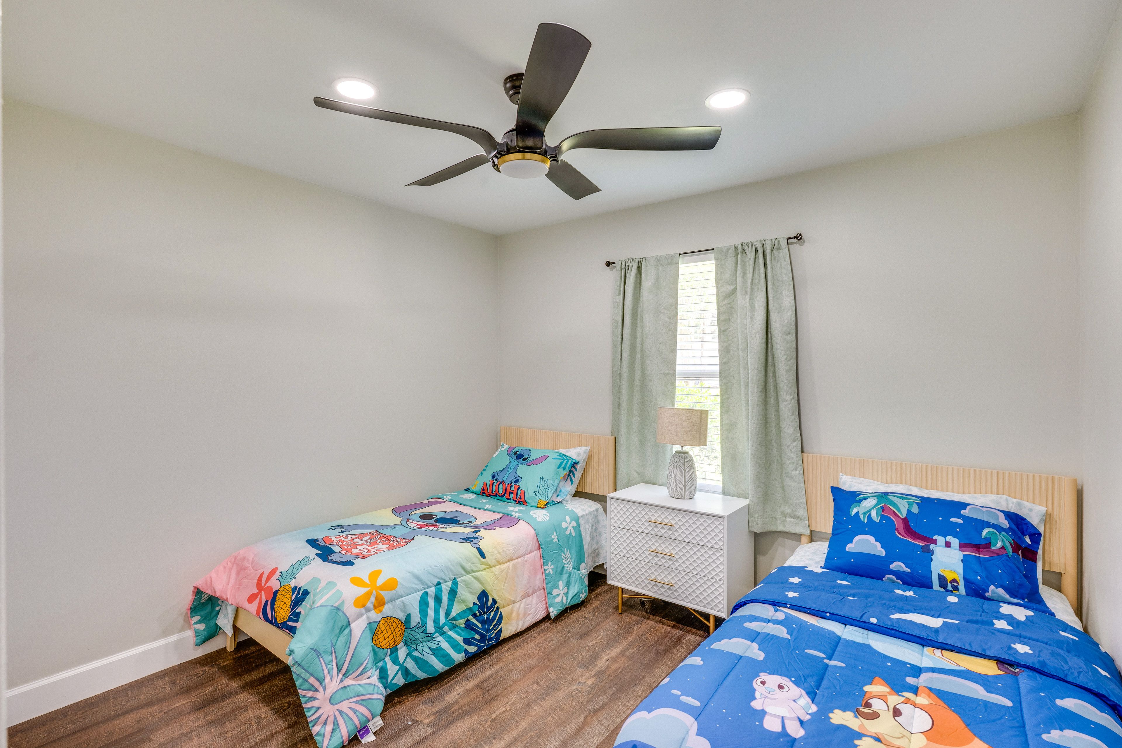 Bedroom 3 | 2 Twin Beds