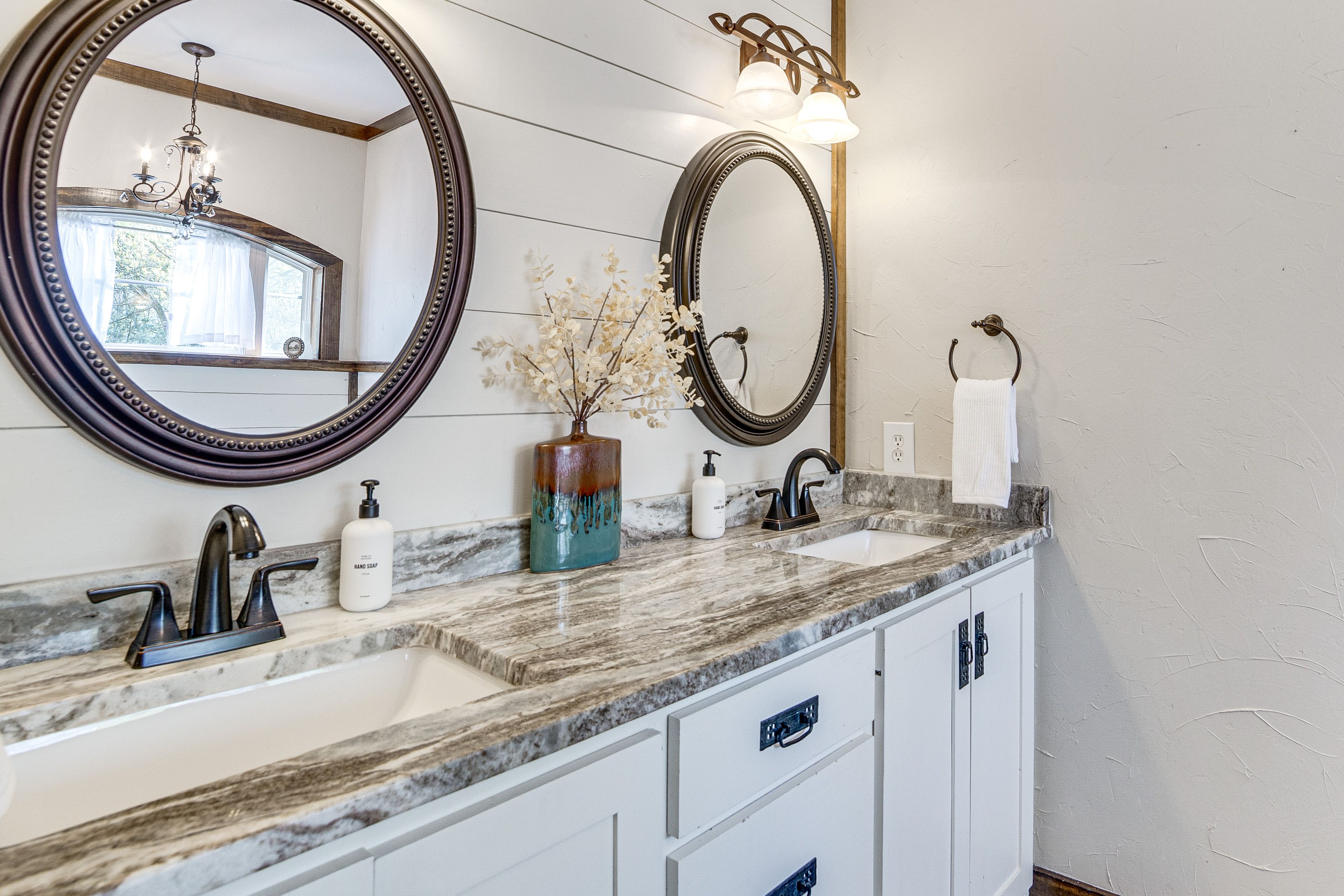 Full Bathroom | 1st Floor