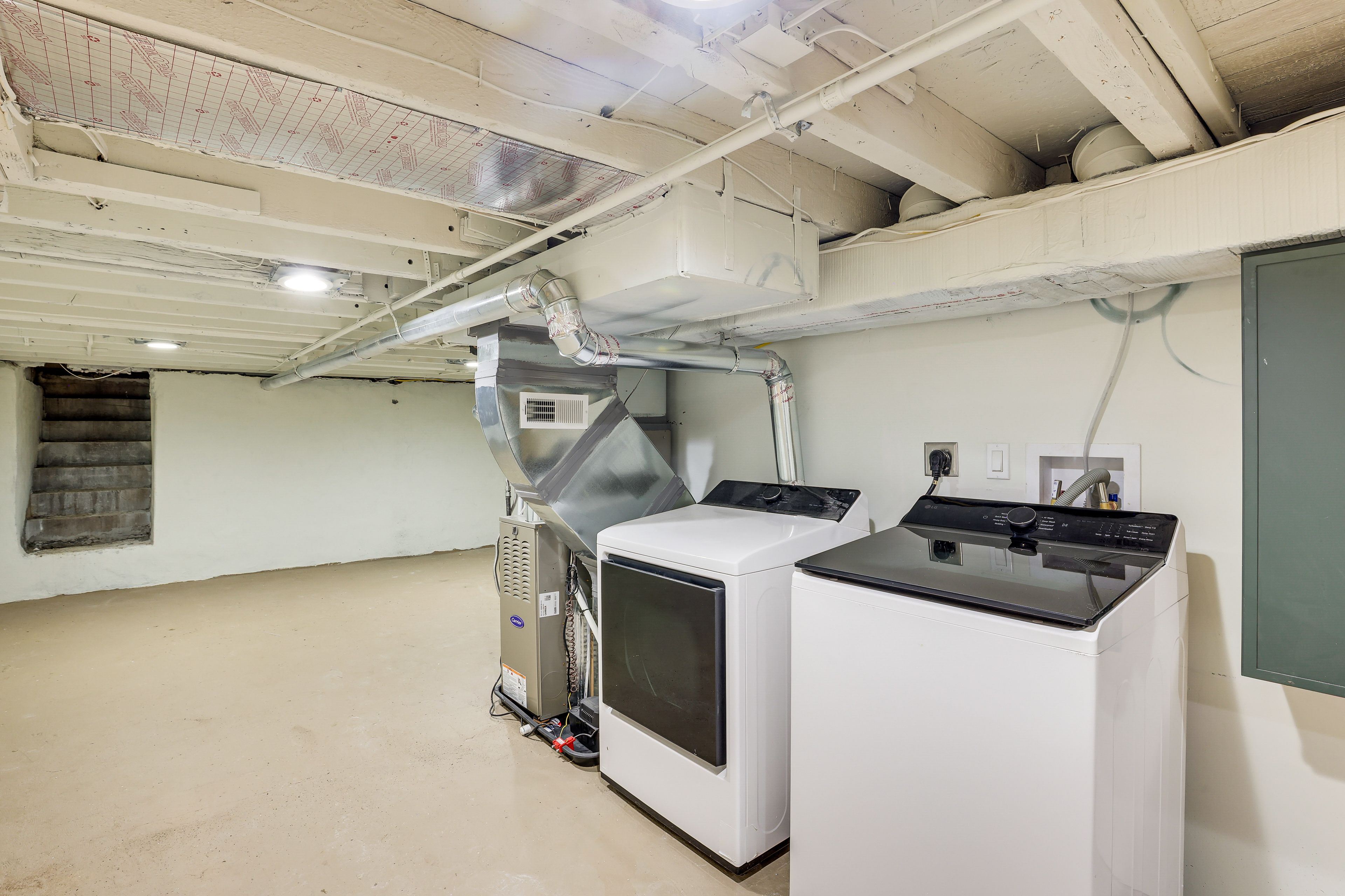 Laundry Room | Basement