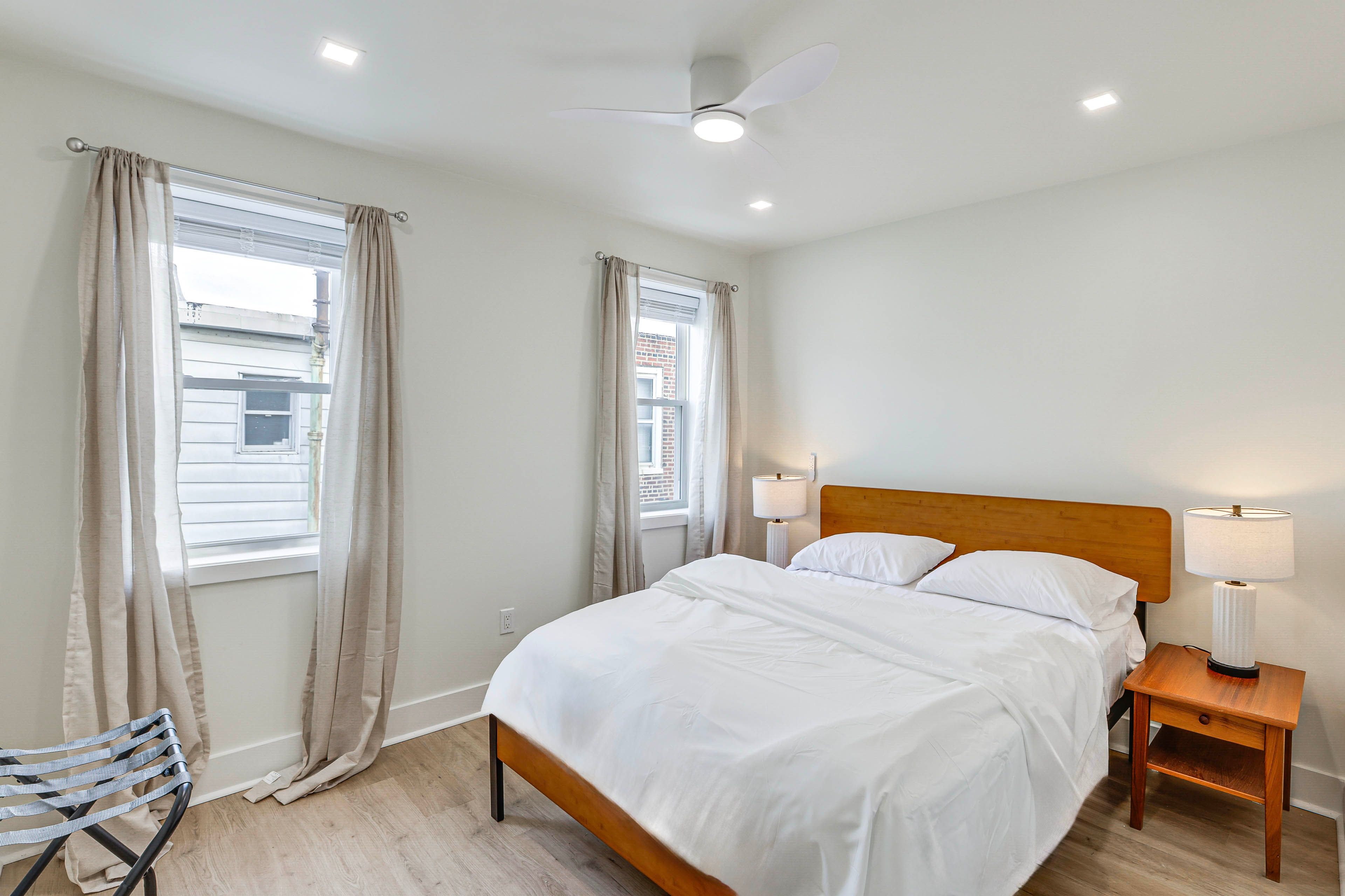 Bedroom 2 | 2nd Floor | Queen Bed
