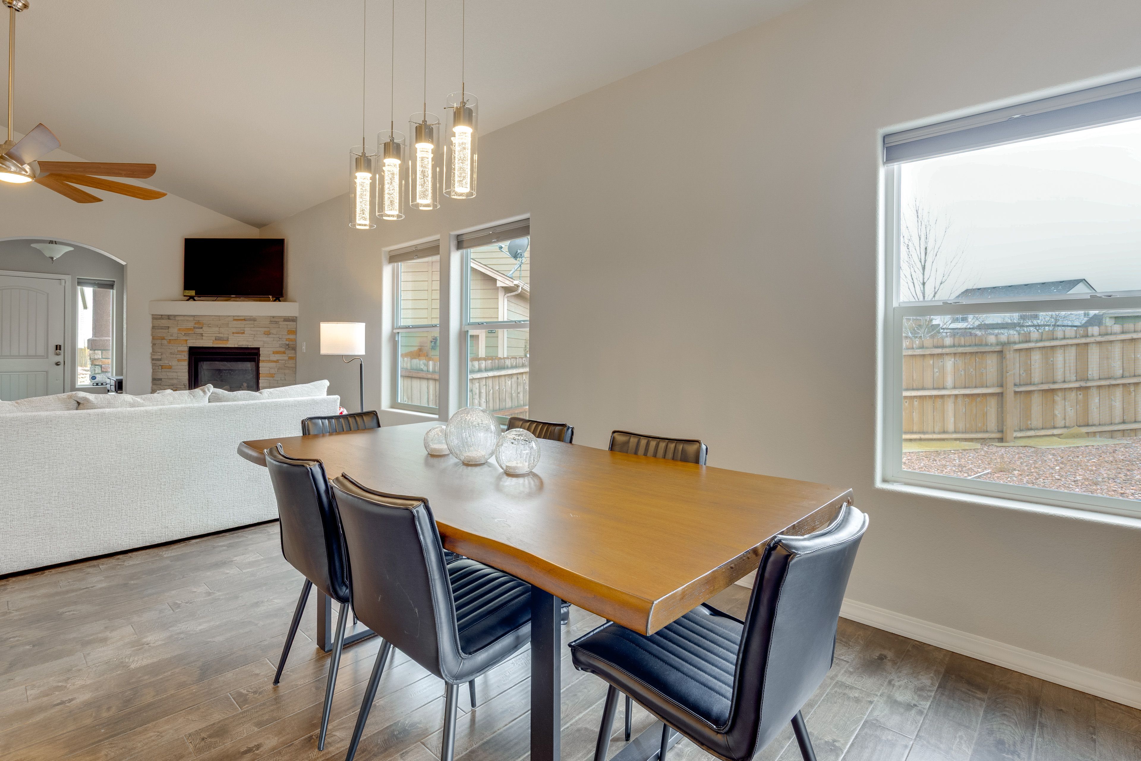 Dining Area | Main Level