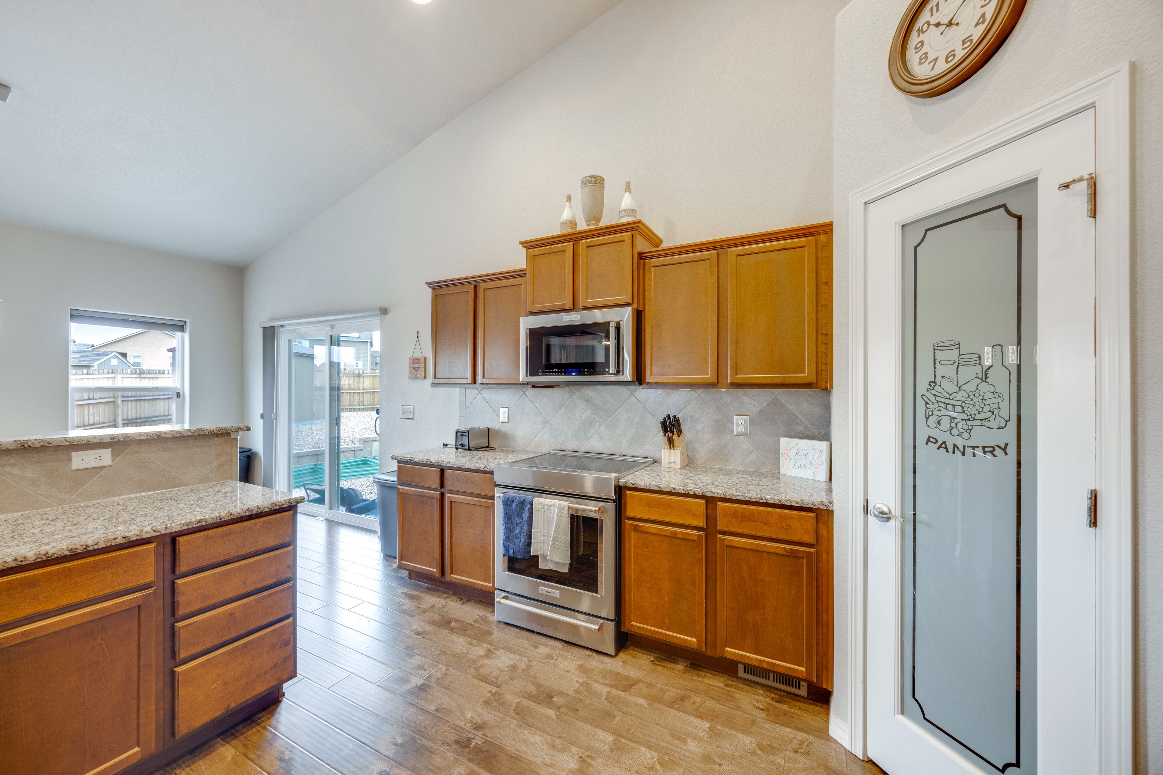 Kitchen | Main Level