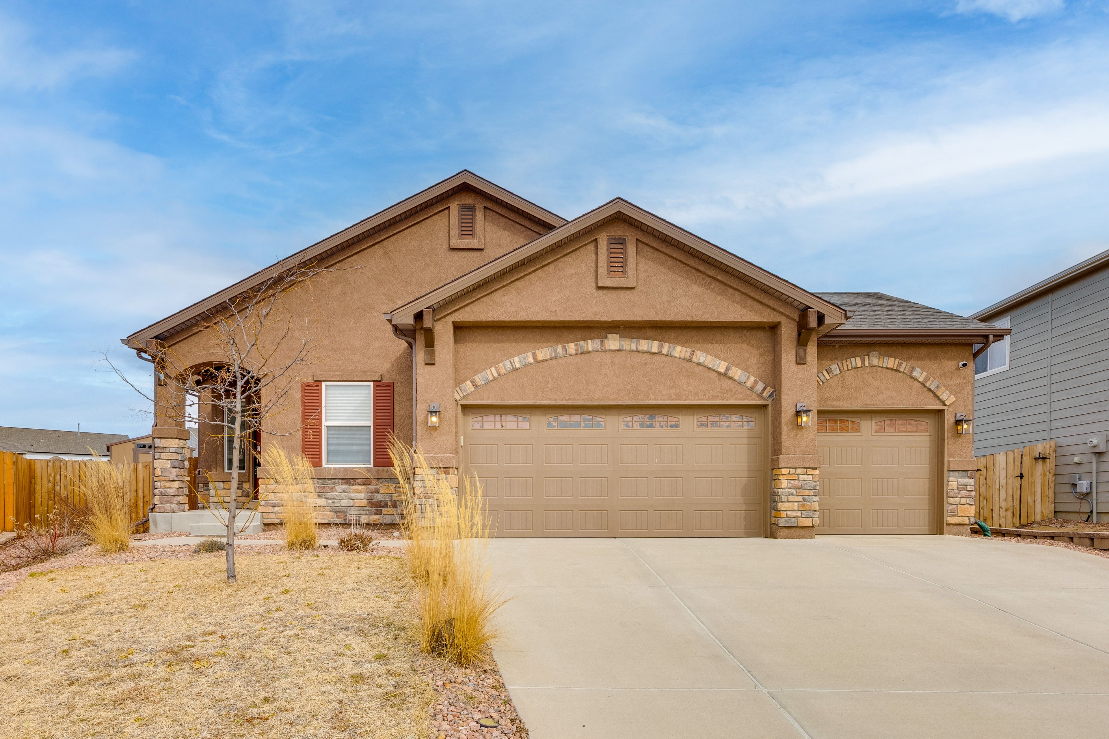 Driveway Parking | 3 Vehicles | Garage Parking | 2 Vehicles