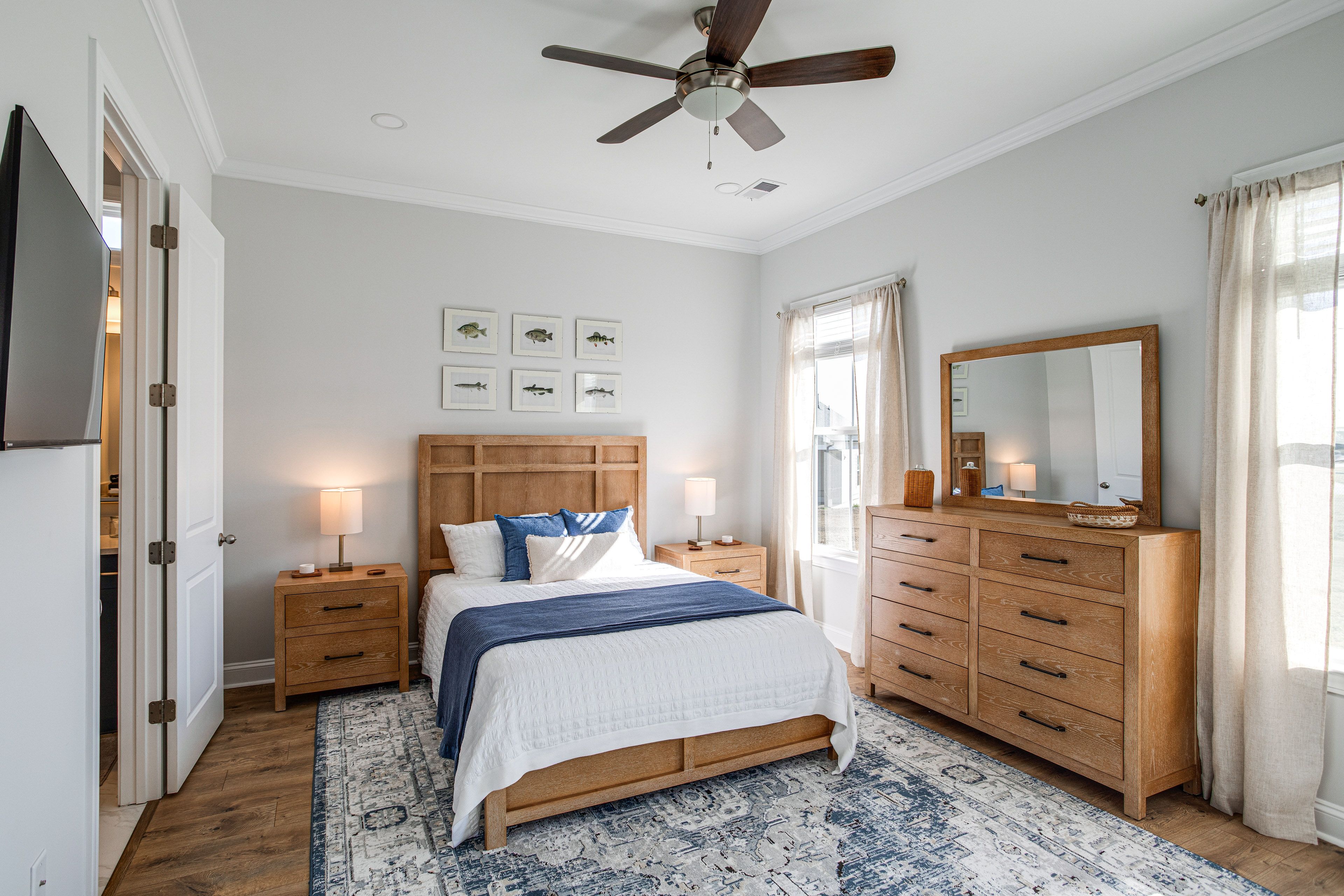 Bedroom 1 | Queen Bed | 1st Floor