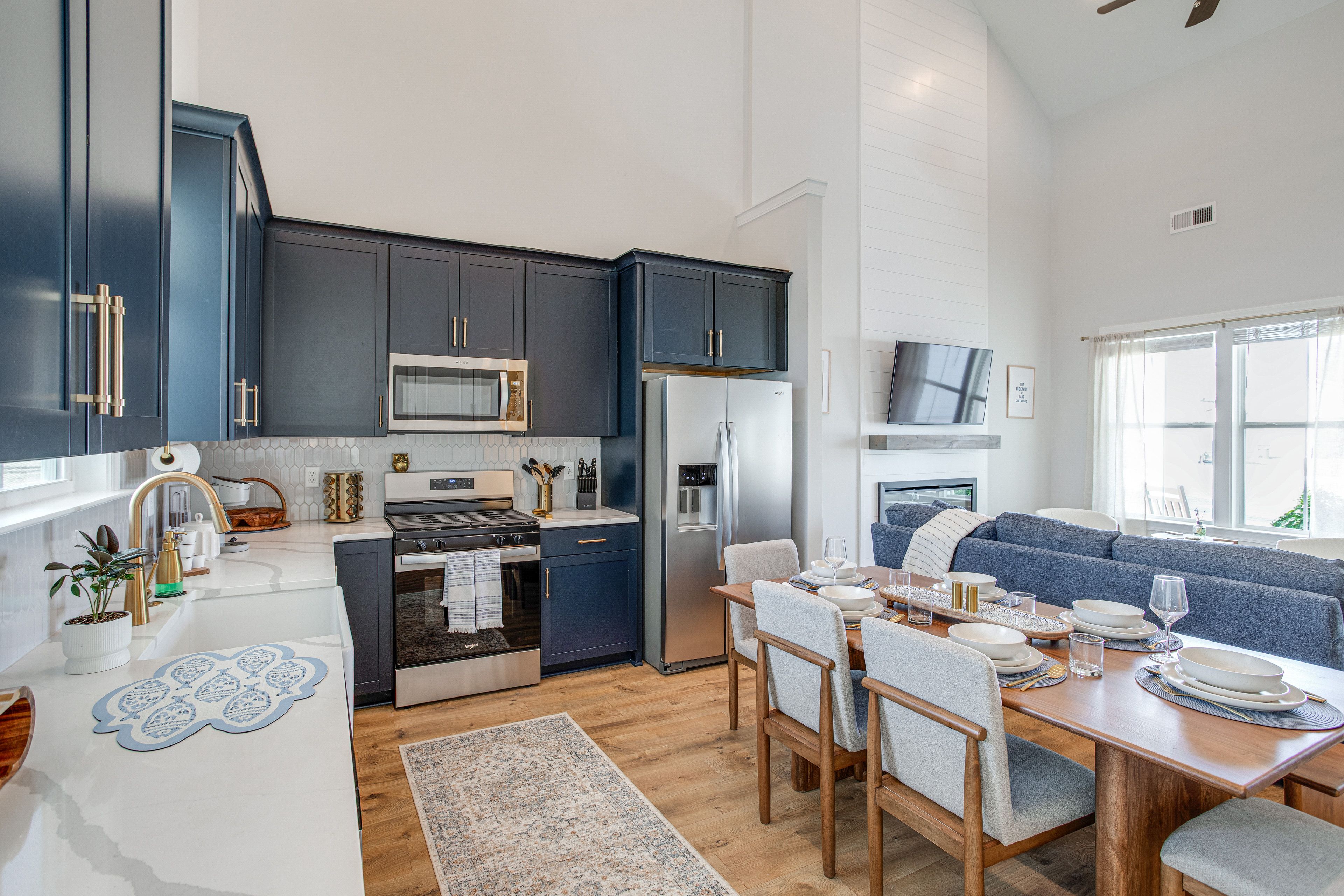 Kitchen & Dining Area | 1st Floor