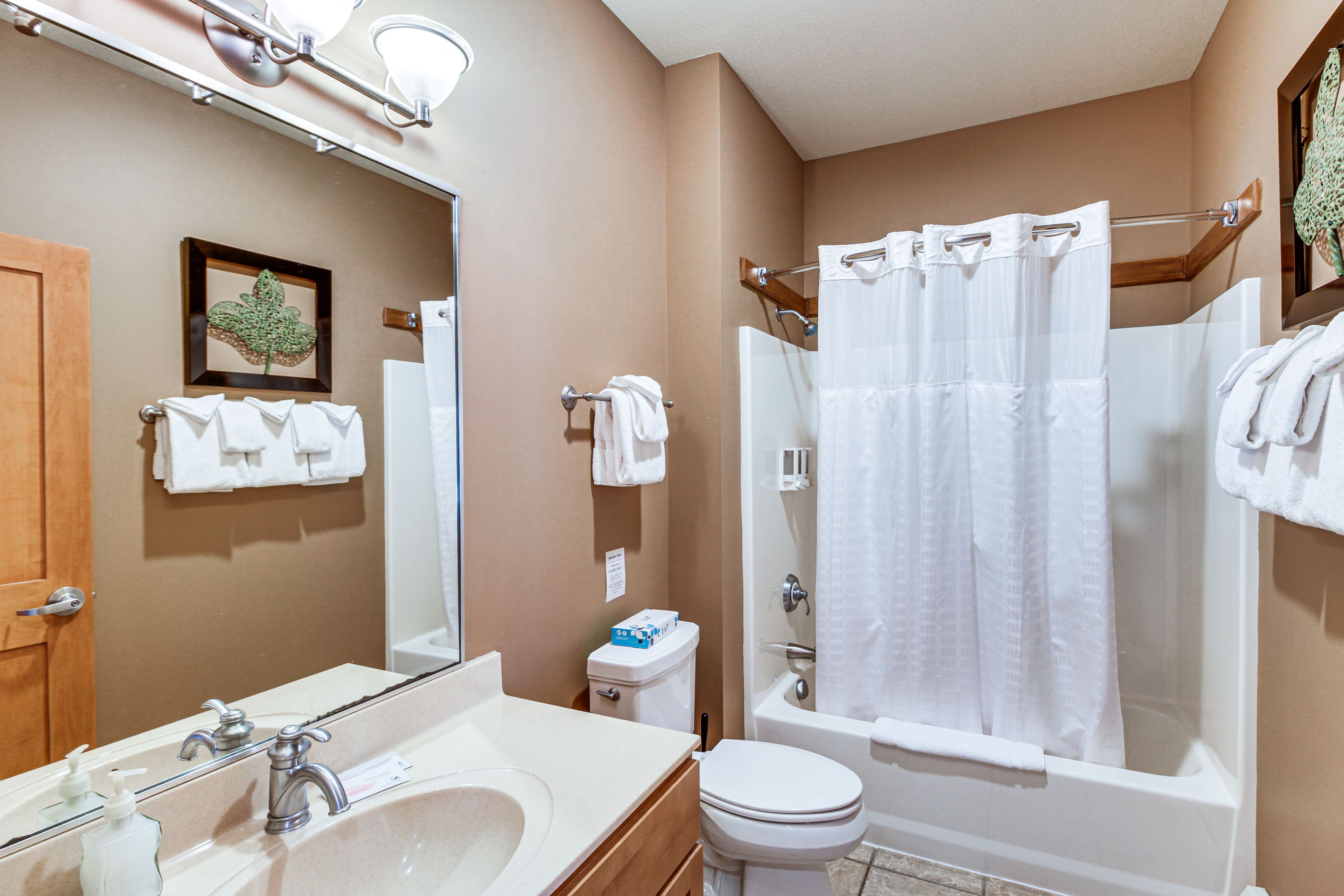 Full Bathroom | 1st Floor