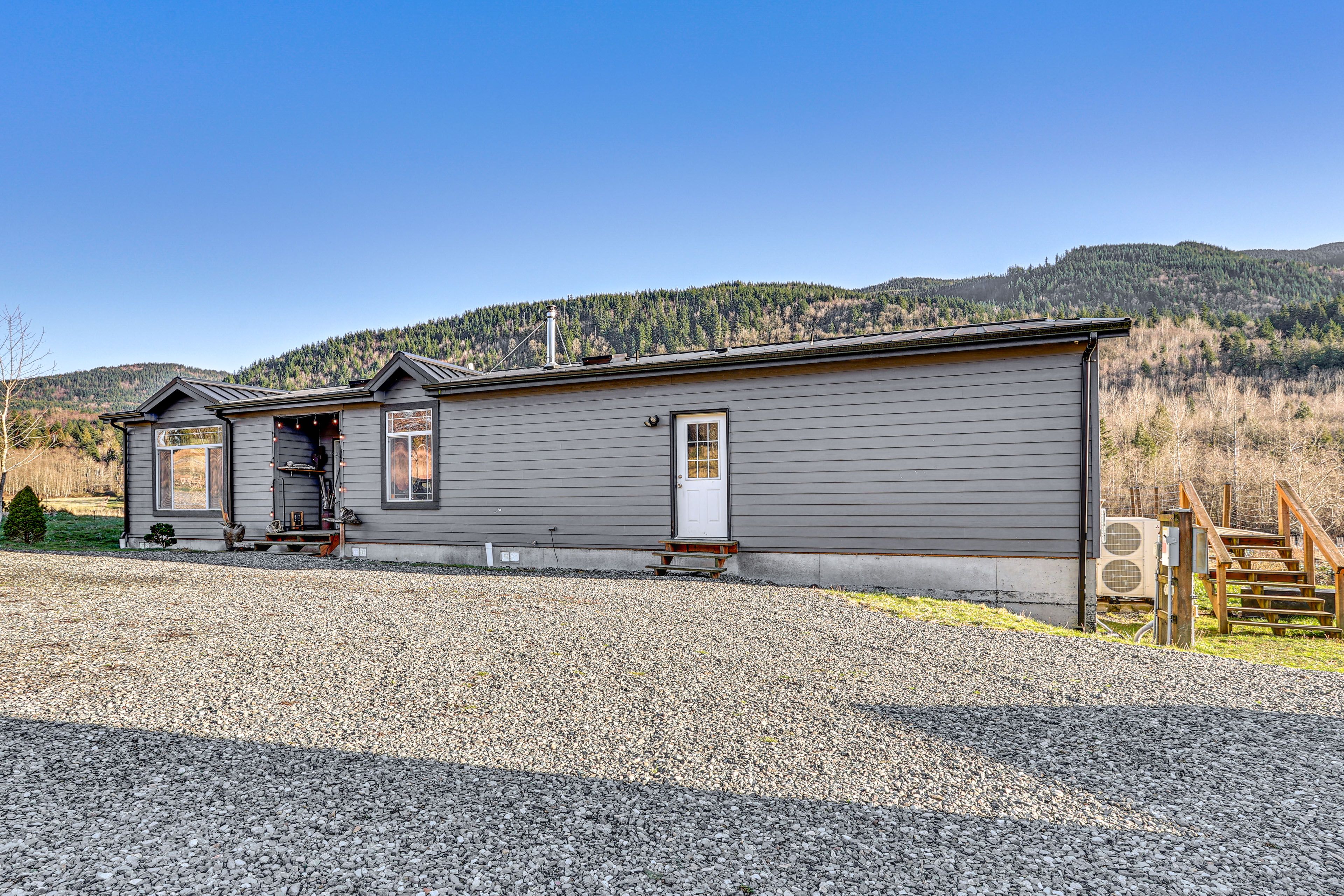 Parking | Ample Driveway Space