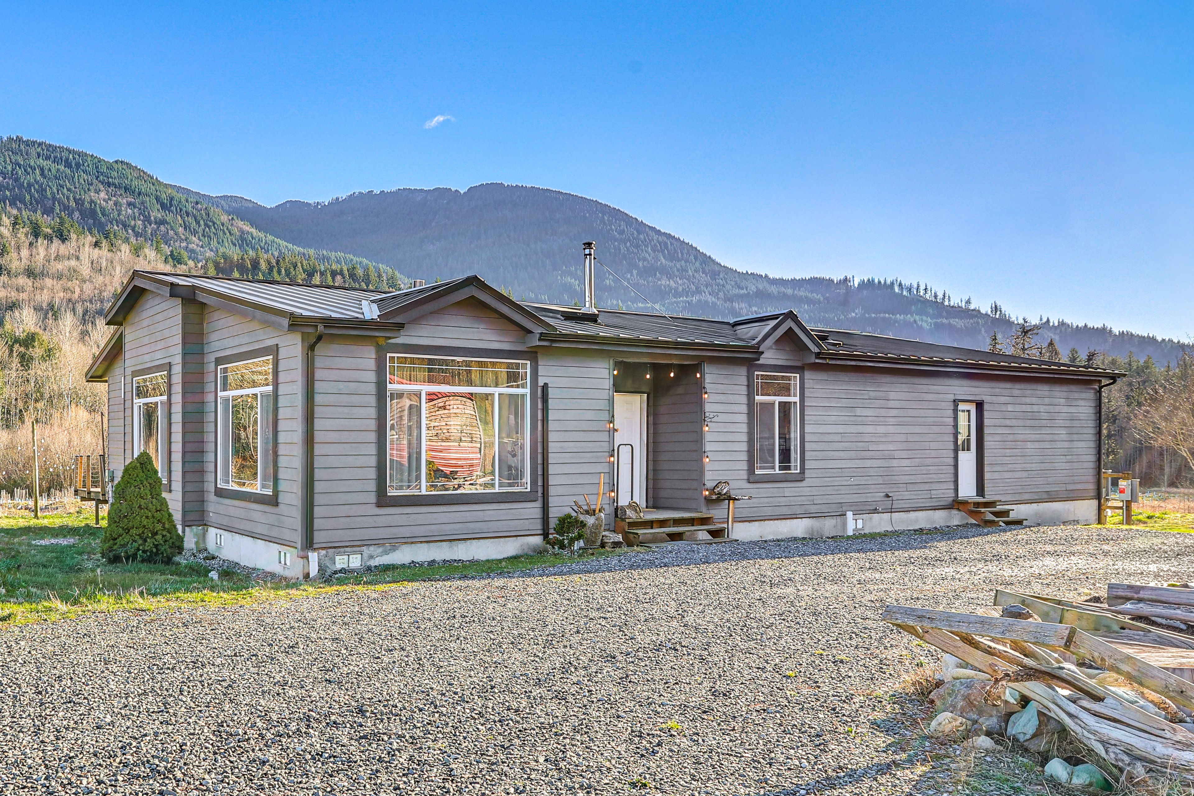 Exterior | Single-Story Home | Mountain Views