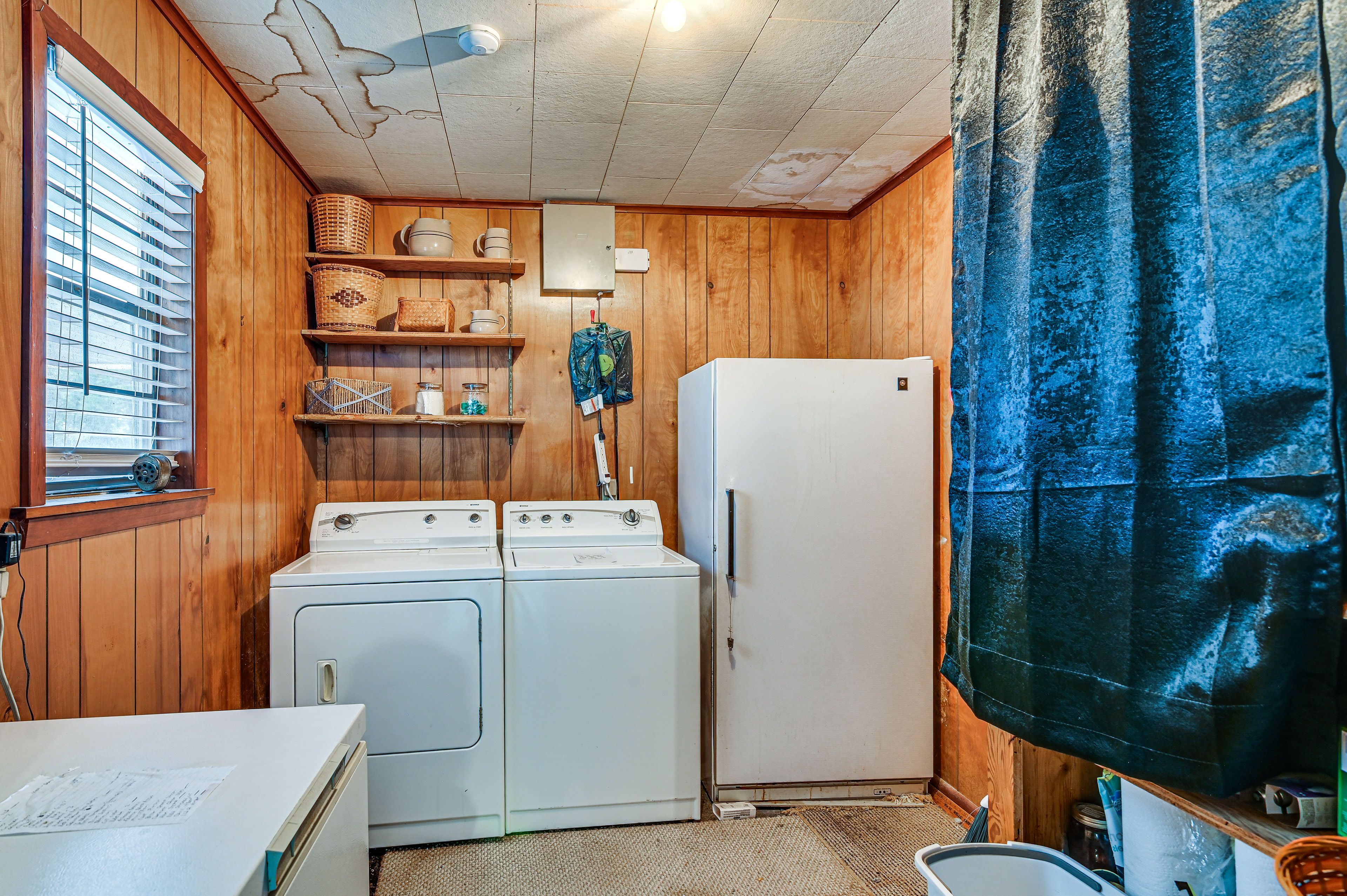 Laundry Area | Washer/Dryer
