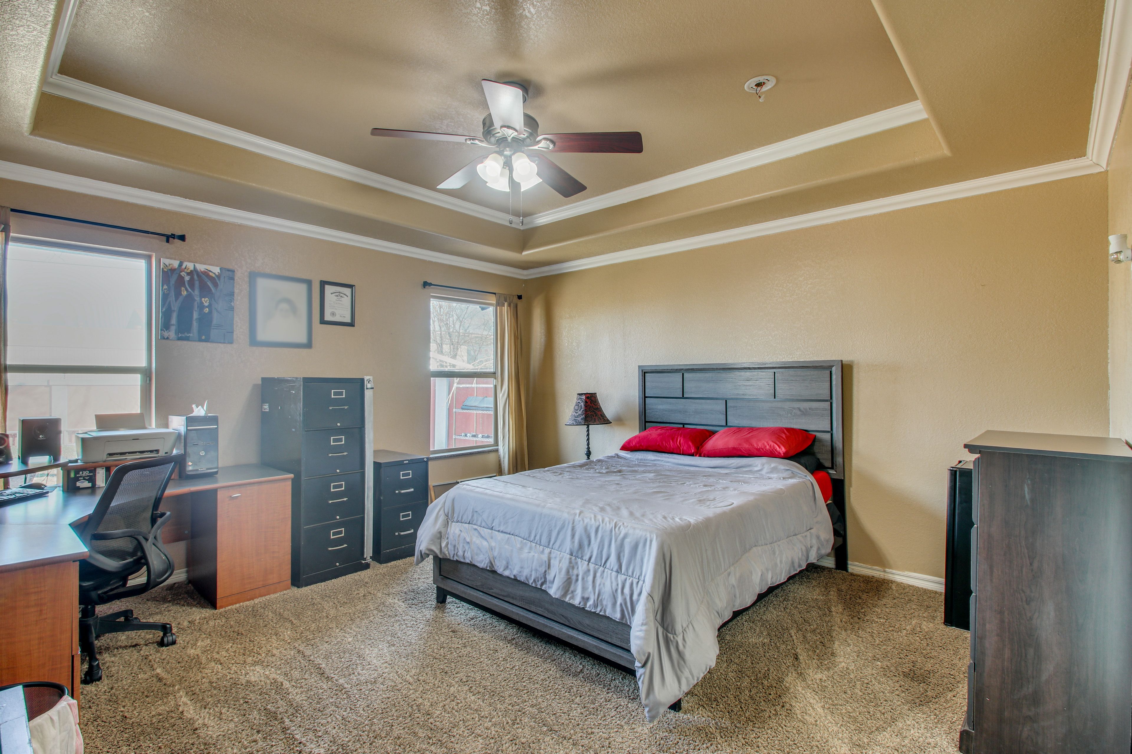 Bedroom 3 | Queen Bed