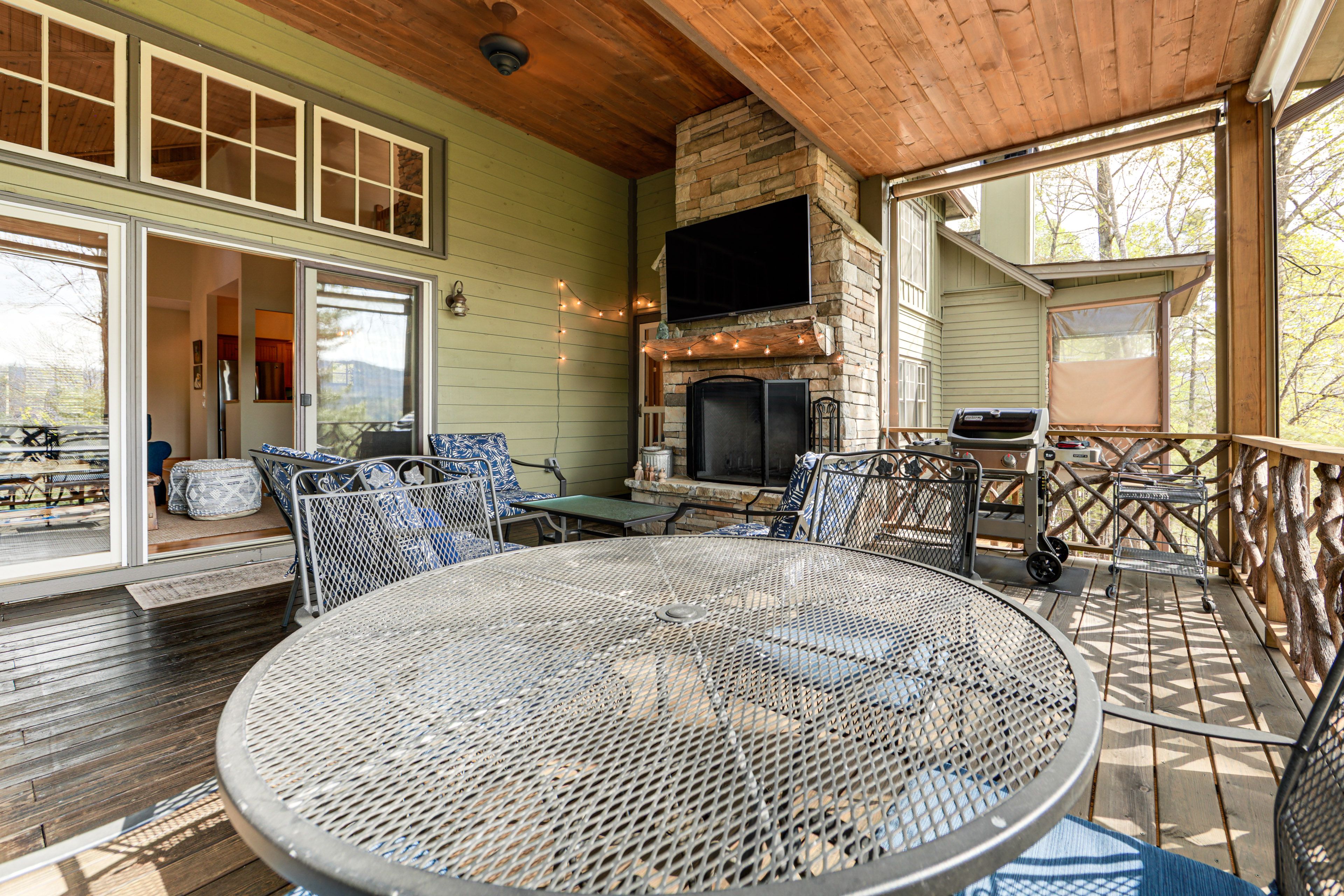 Private Deck