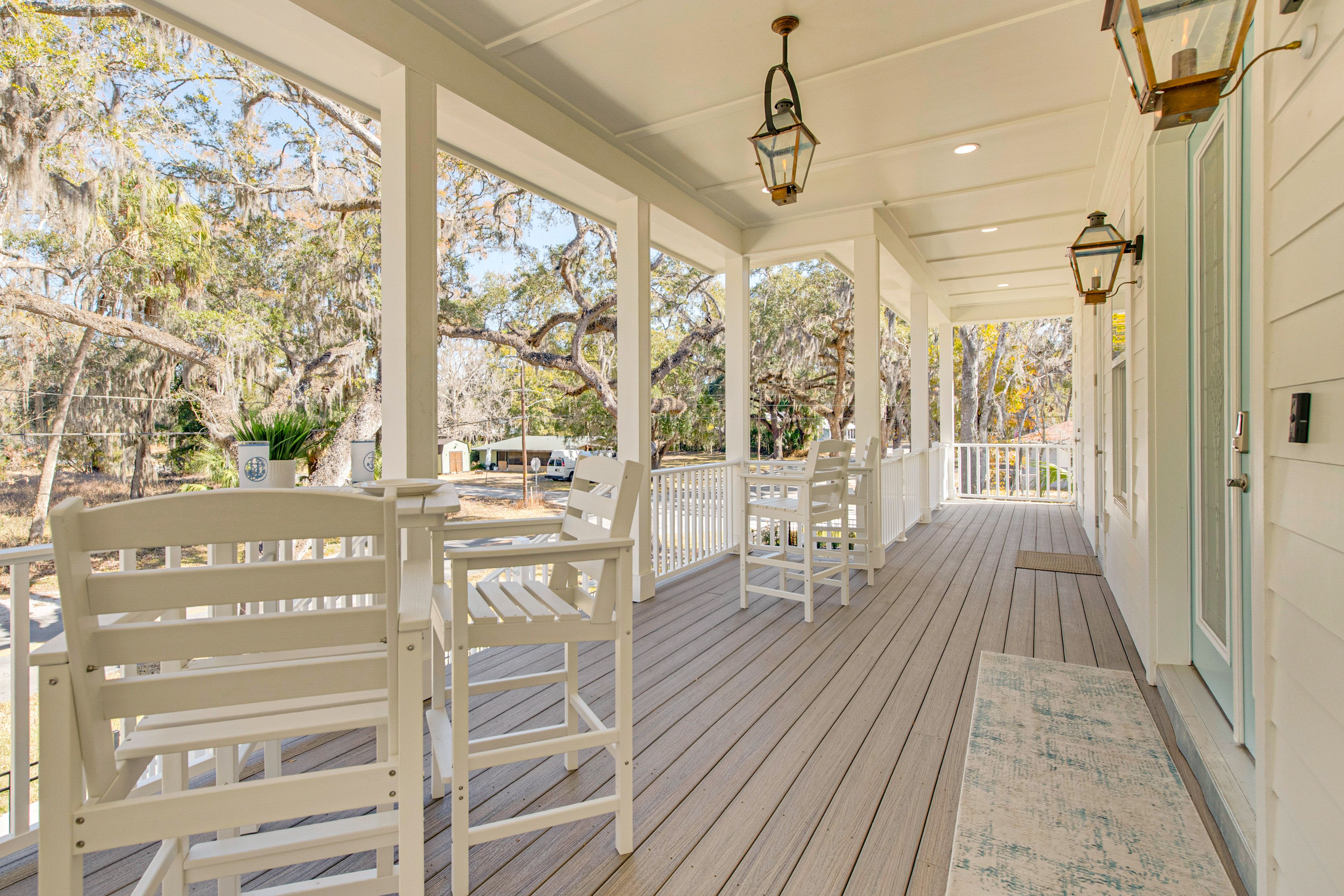 Furnished Porch w/ Seating & Dining Area