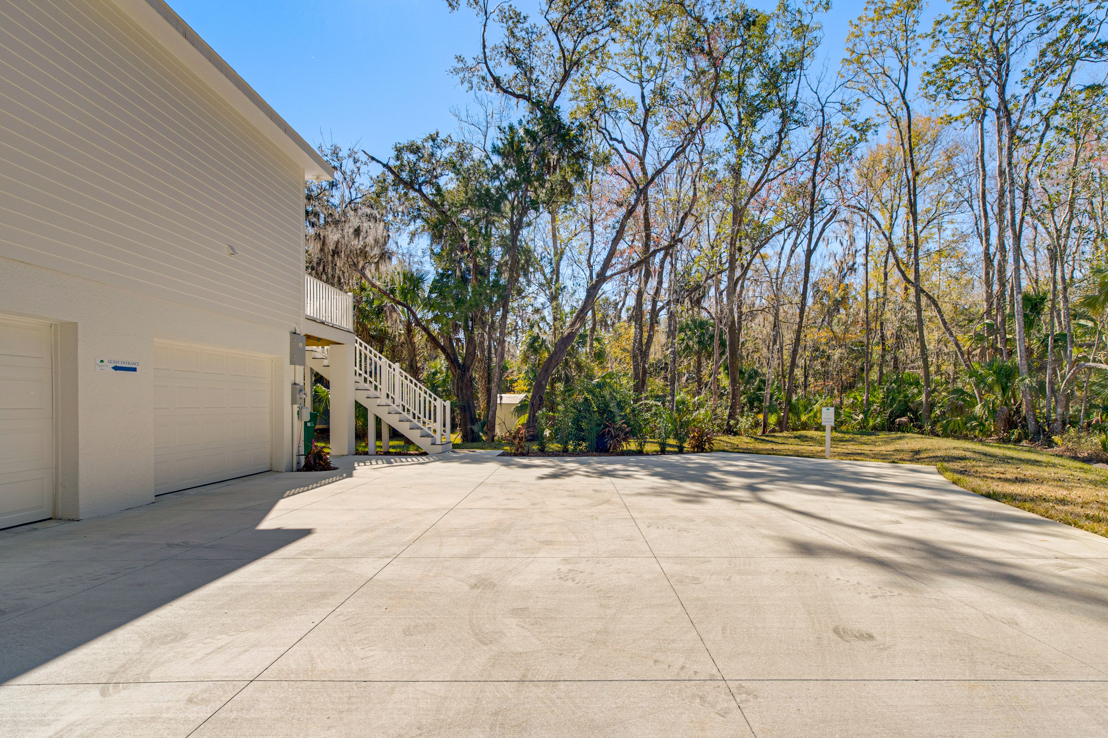 Parking | Shared Driveway (2 Vehicles)