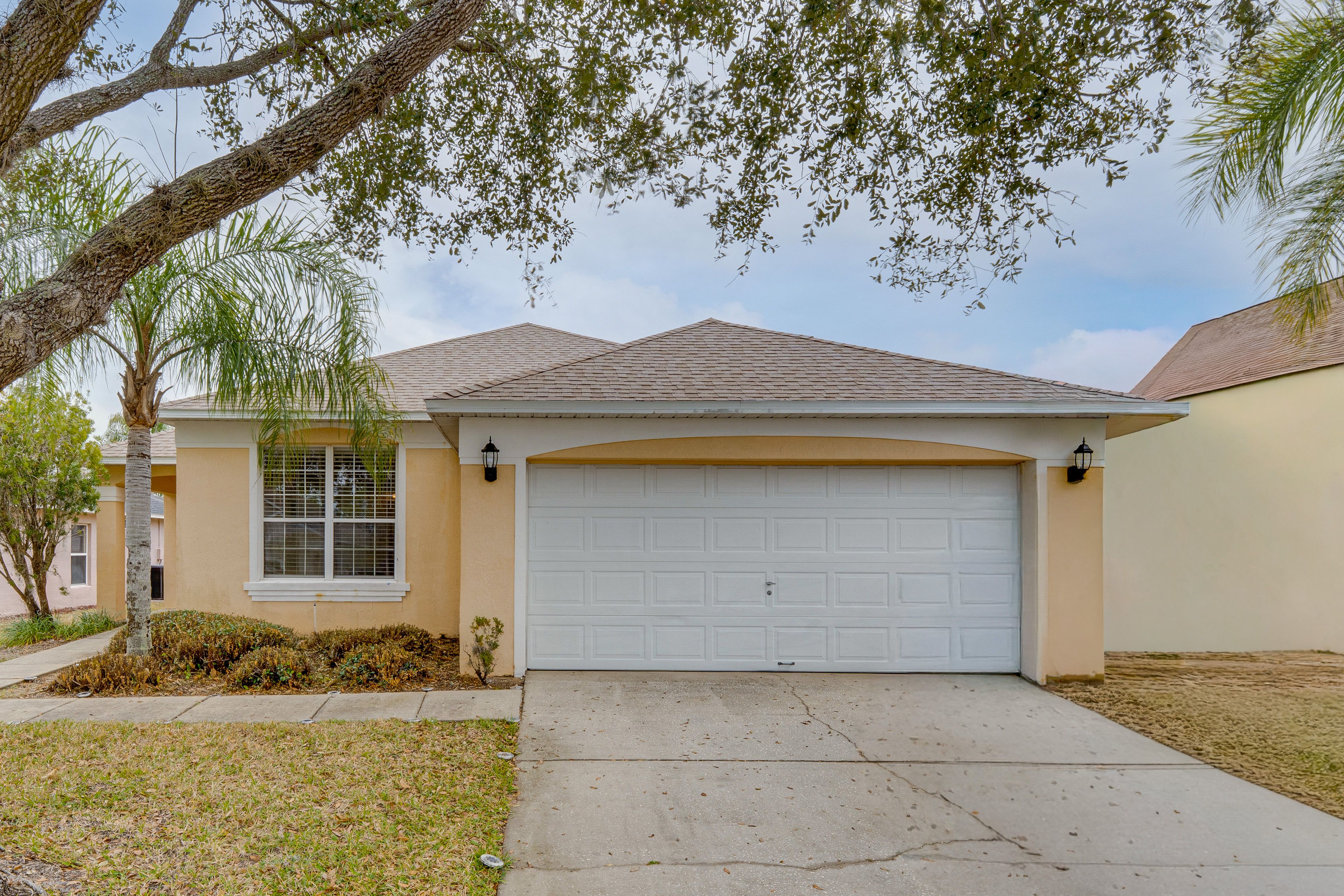 Parking | Driveway (2 Vehicles)