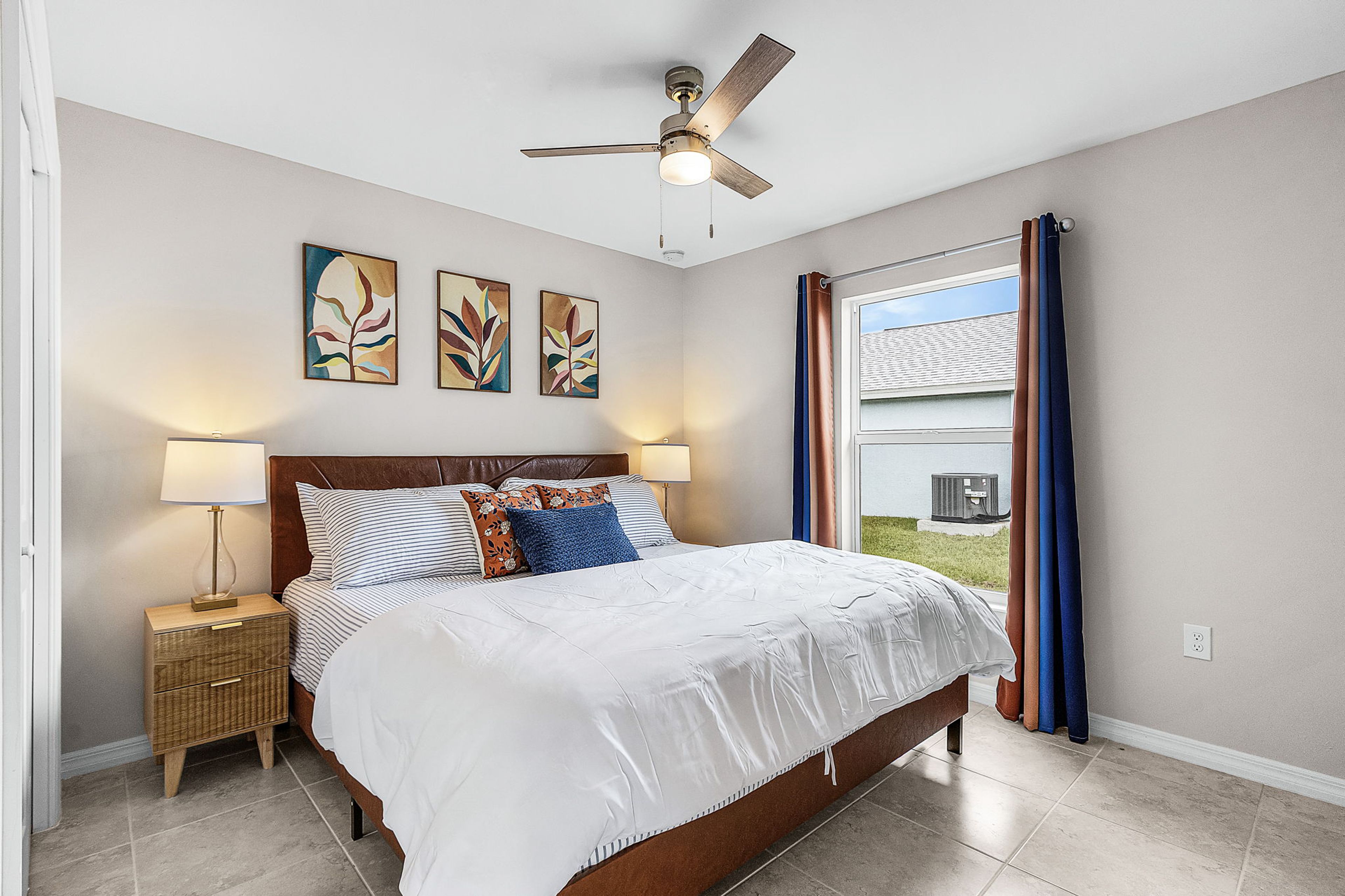 Bedroom 1 | King Bed