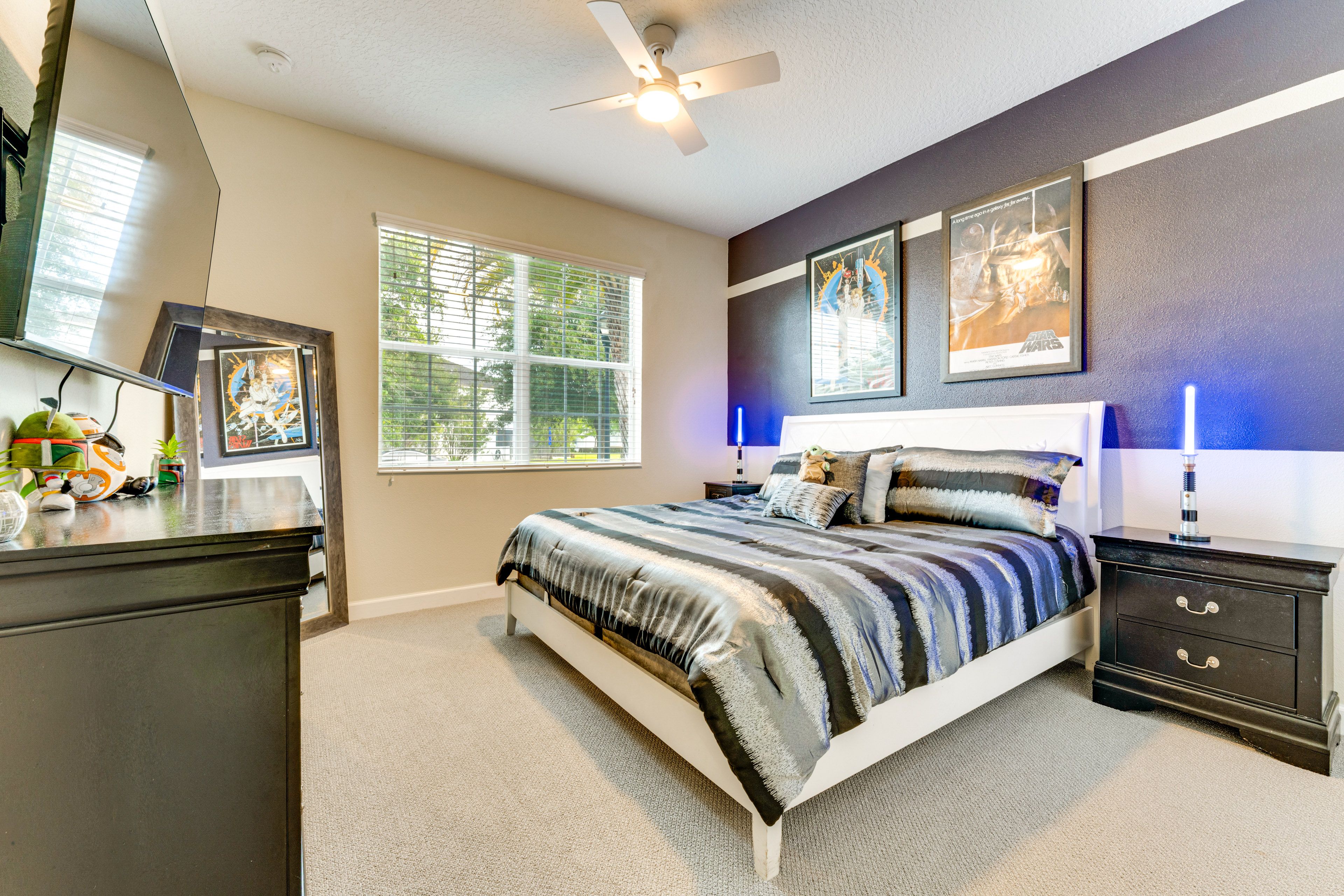 Bedroom 1 | King Bed | 1st Floor