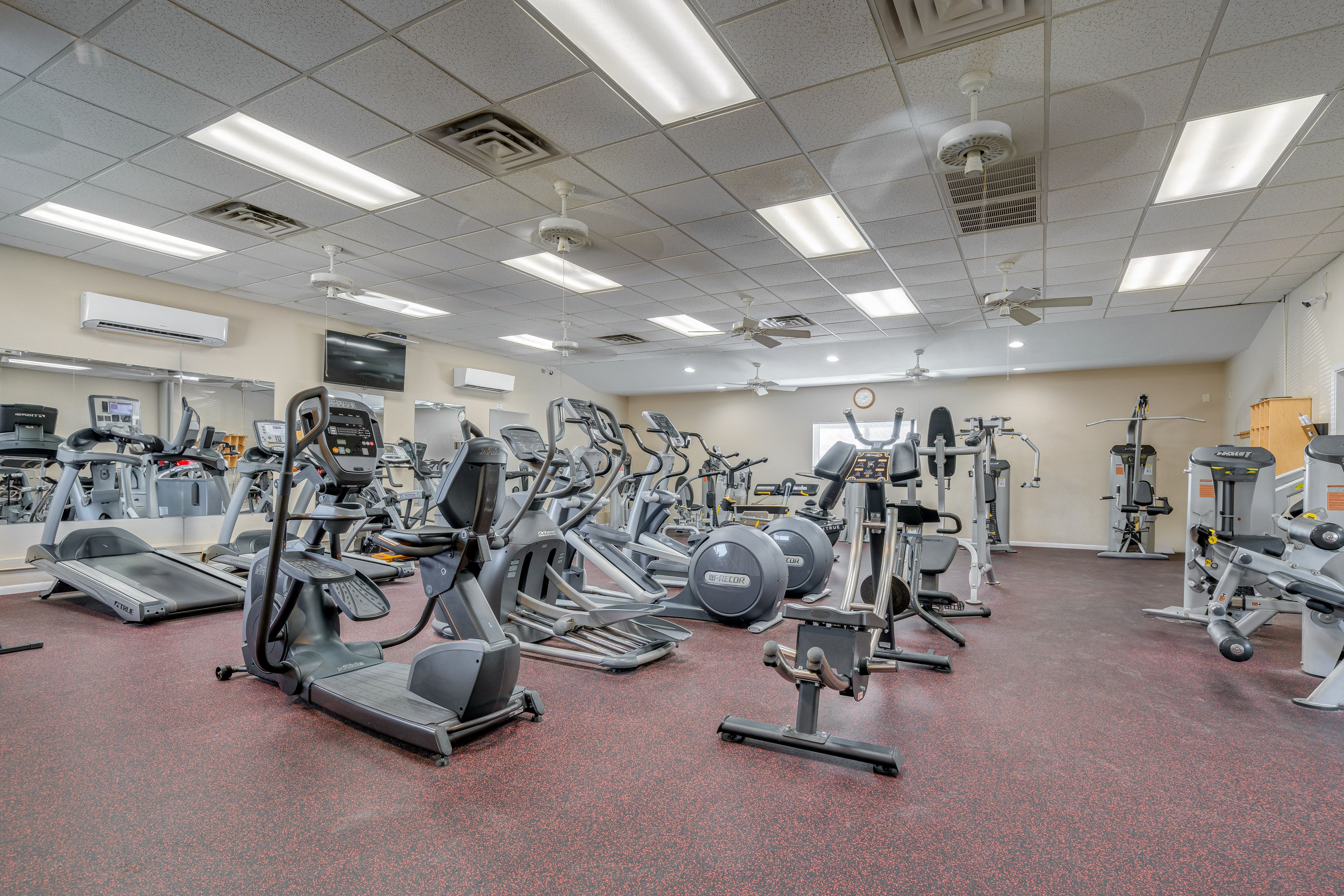 Highland Lake Estates | Community Amenities