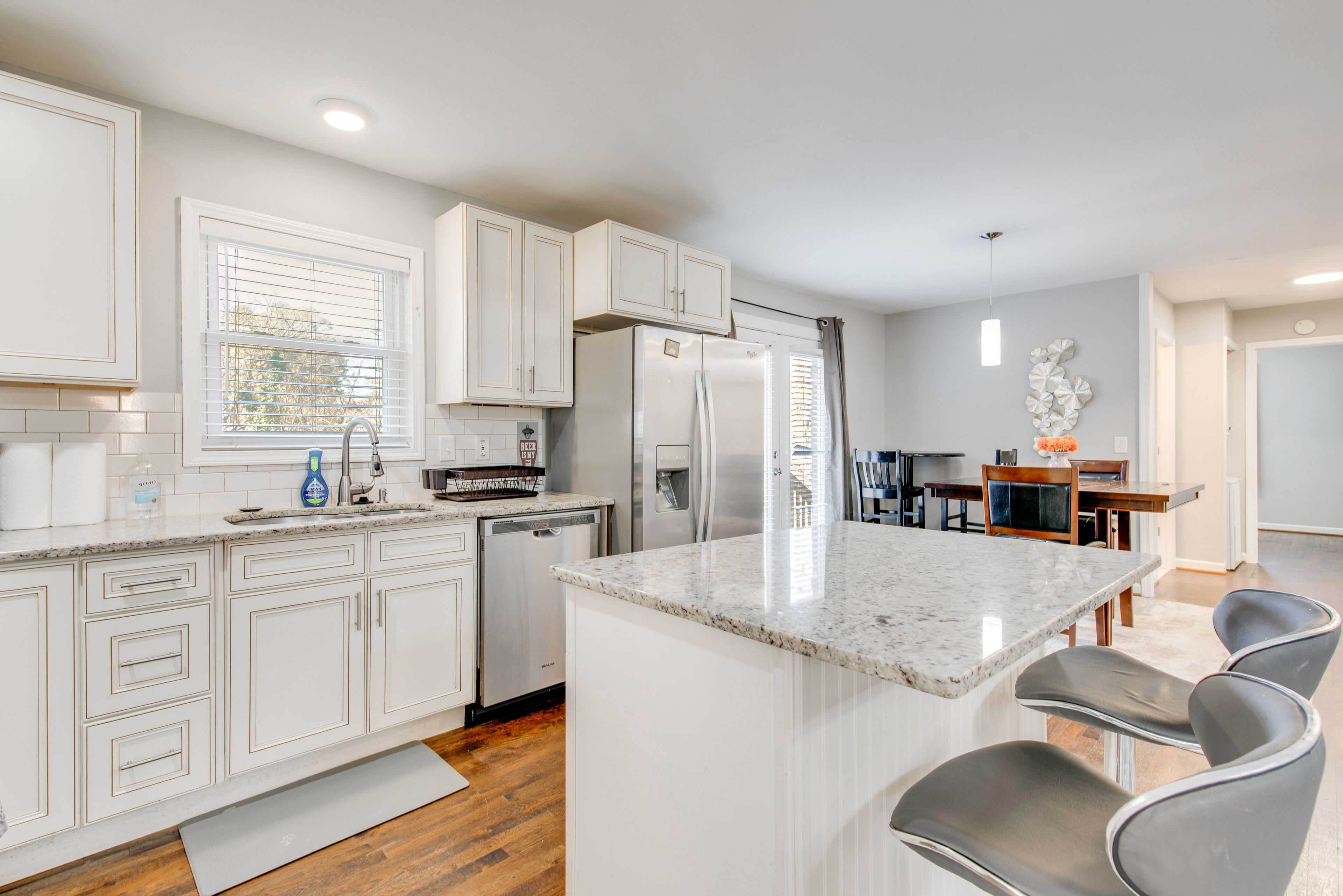 Kitchen | Stove/Oven | Refrigerator