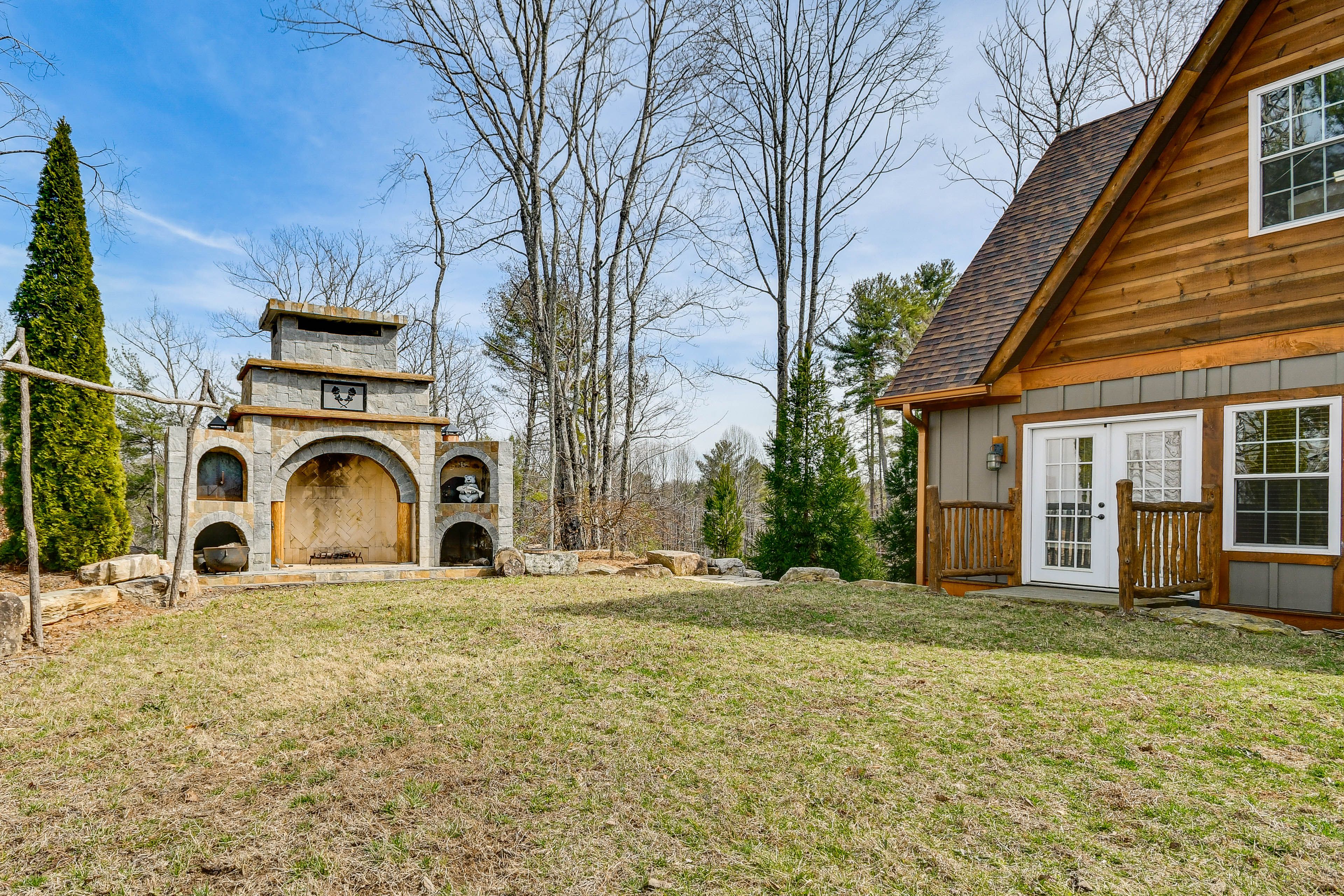 Backyard | Outdoor Fireplace