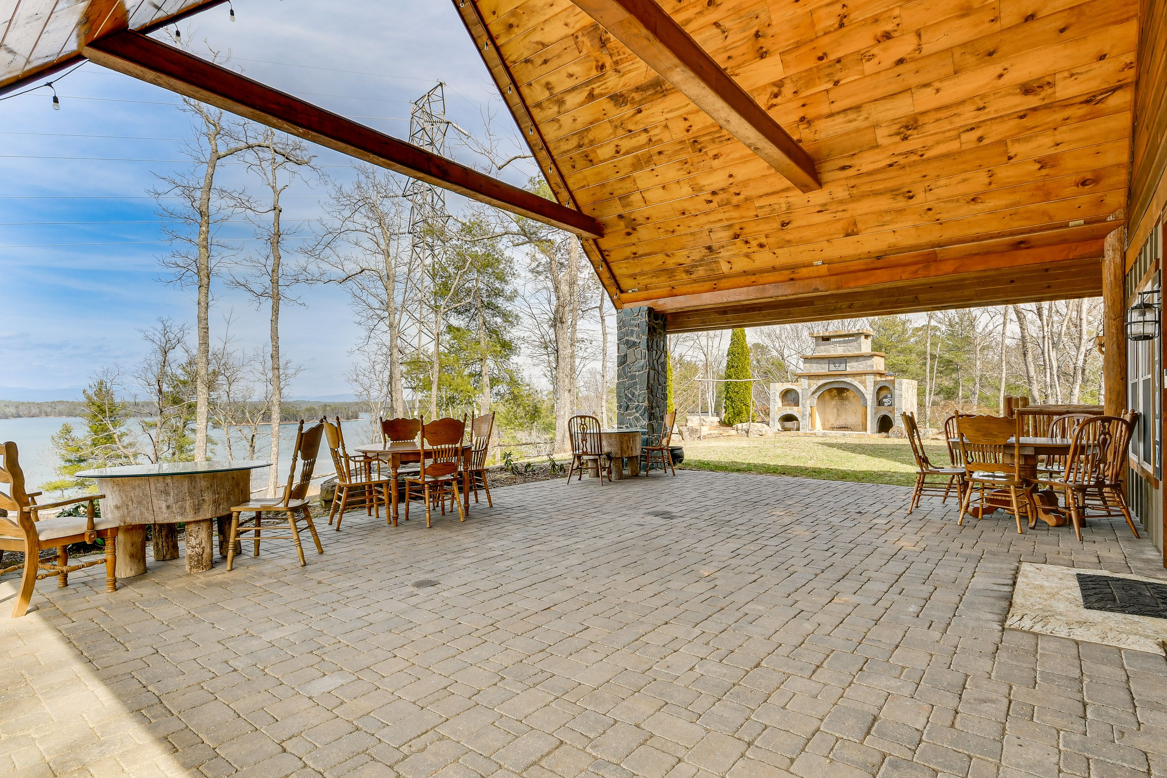 Private Patio | Outdoor Dining | Lake Views