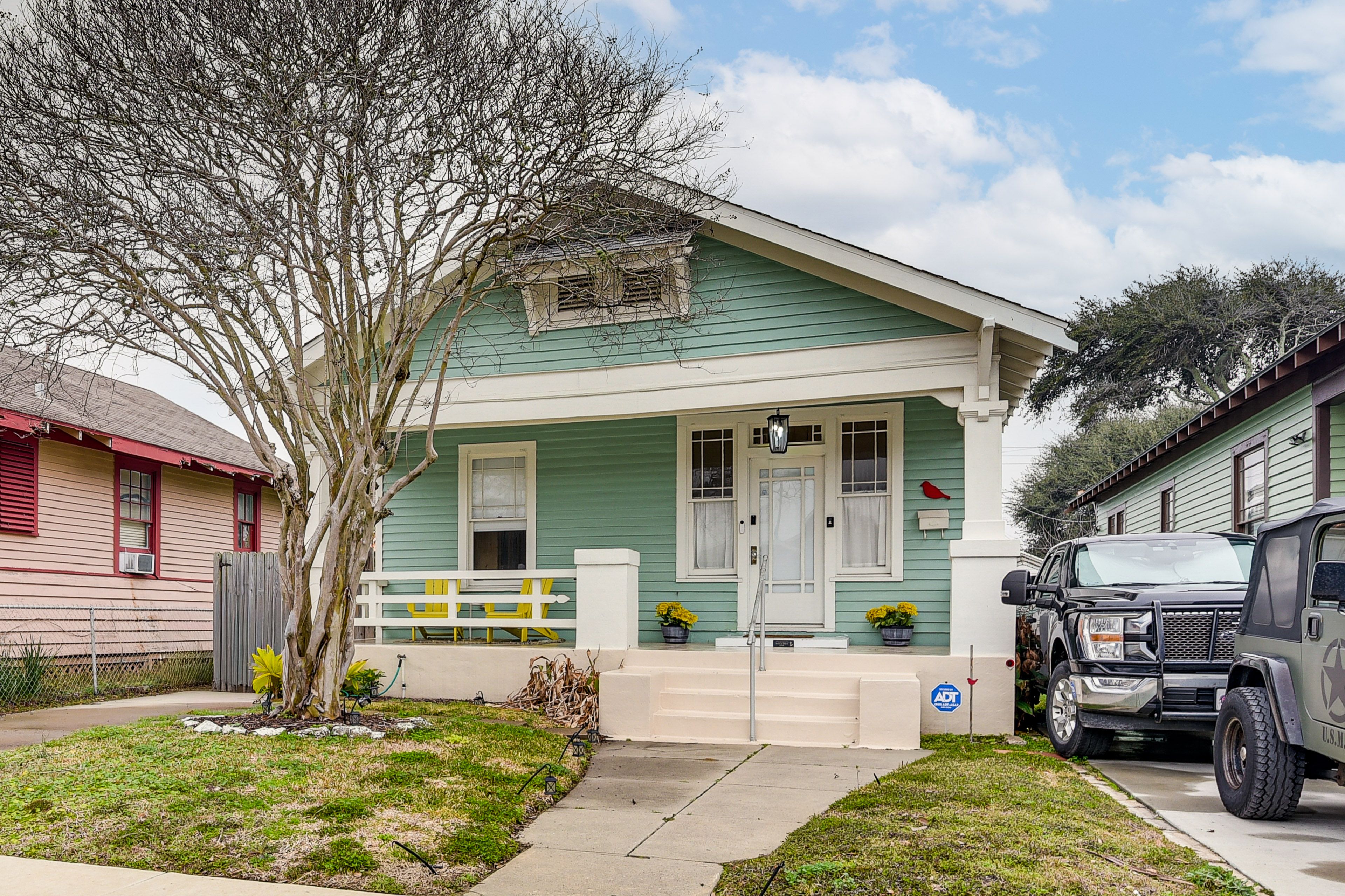 Driveway | 1 Vehicle