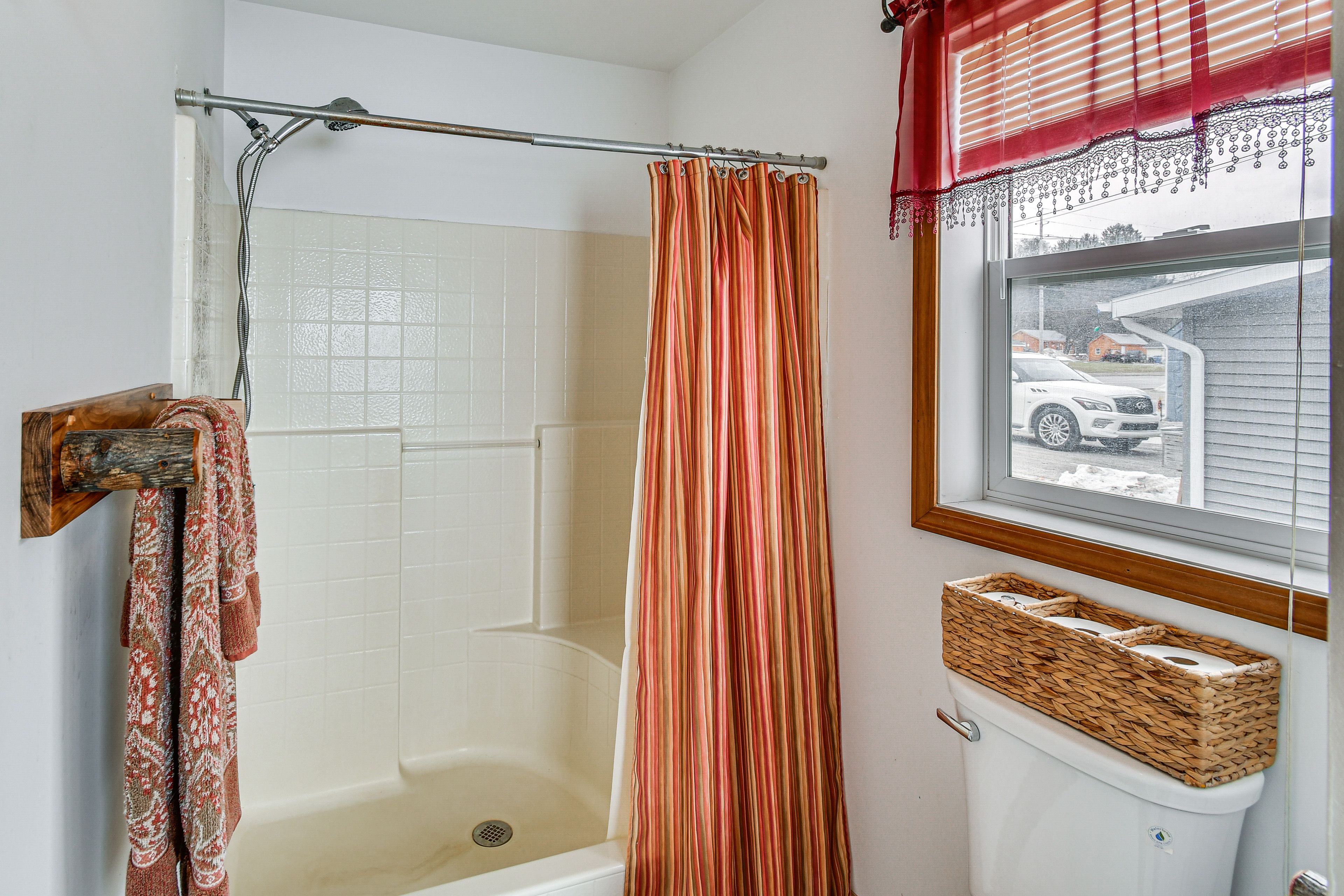 Full Bath | Main Level