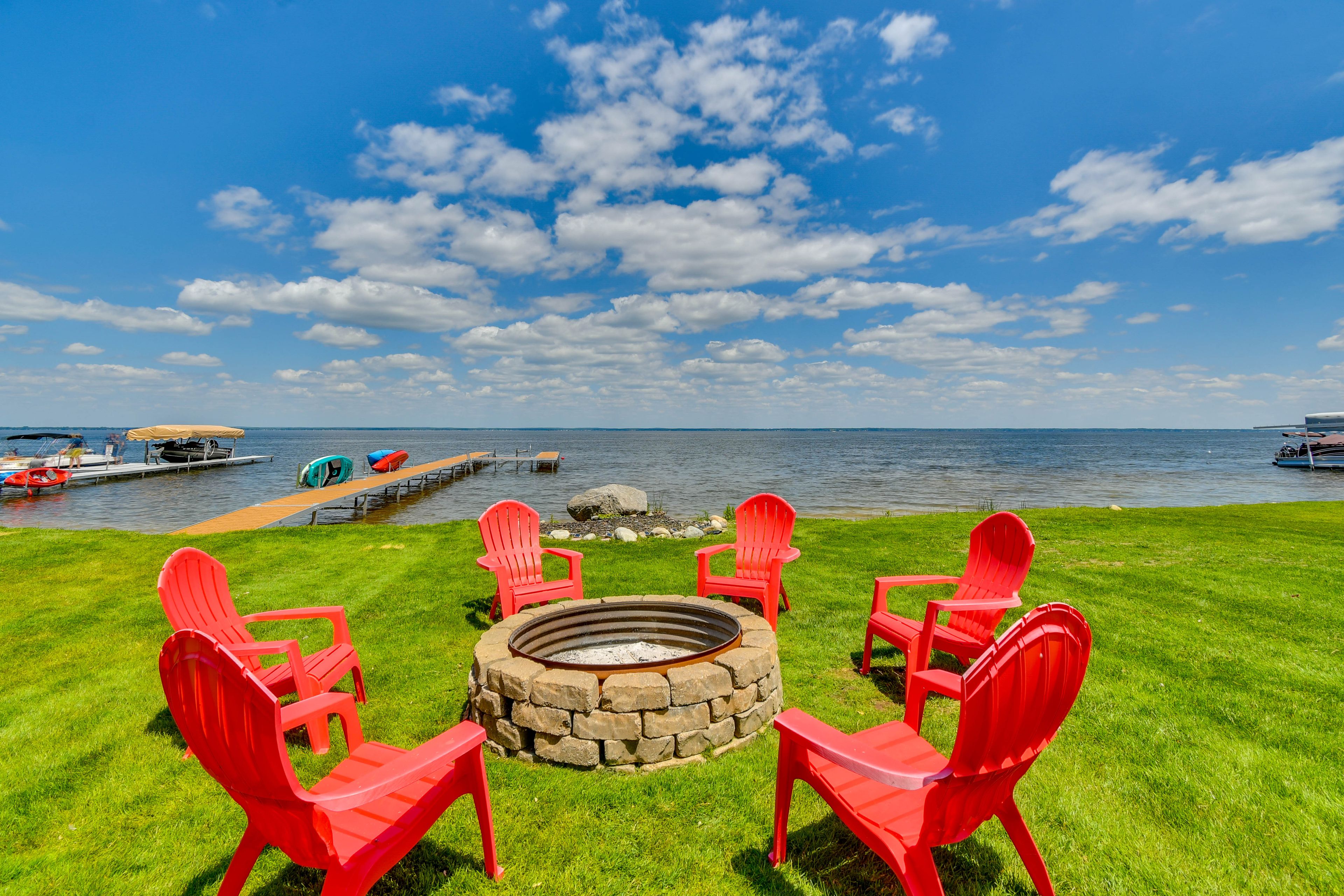 Houghton Lake Vacation Rental | 4BR | 3BA | 2,860 Sq Ft