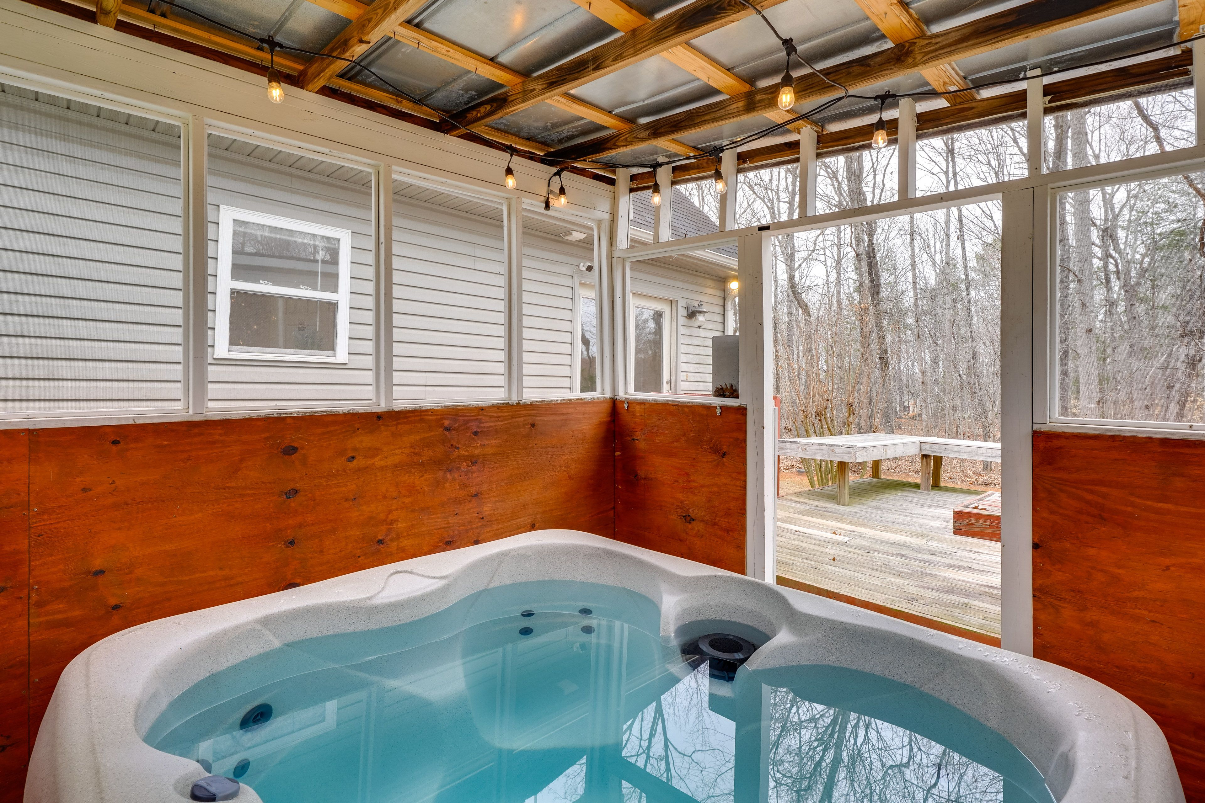 Enclosed Patio | Private Hot Tub